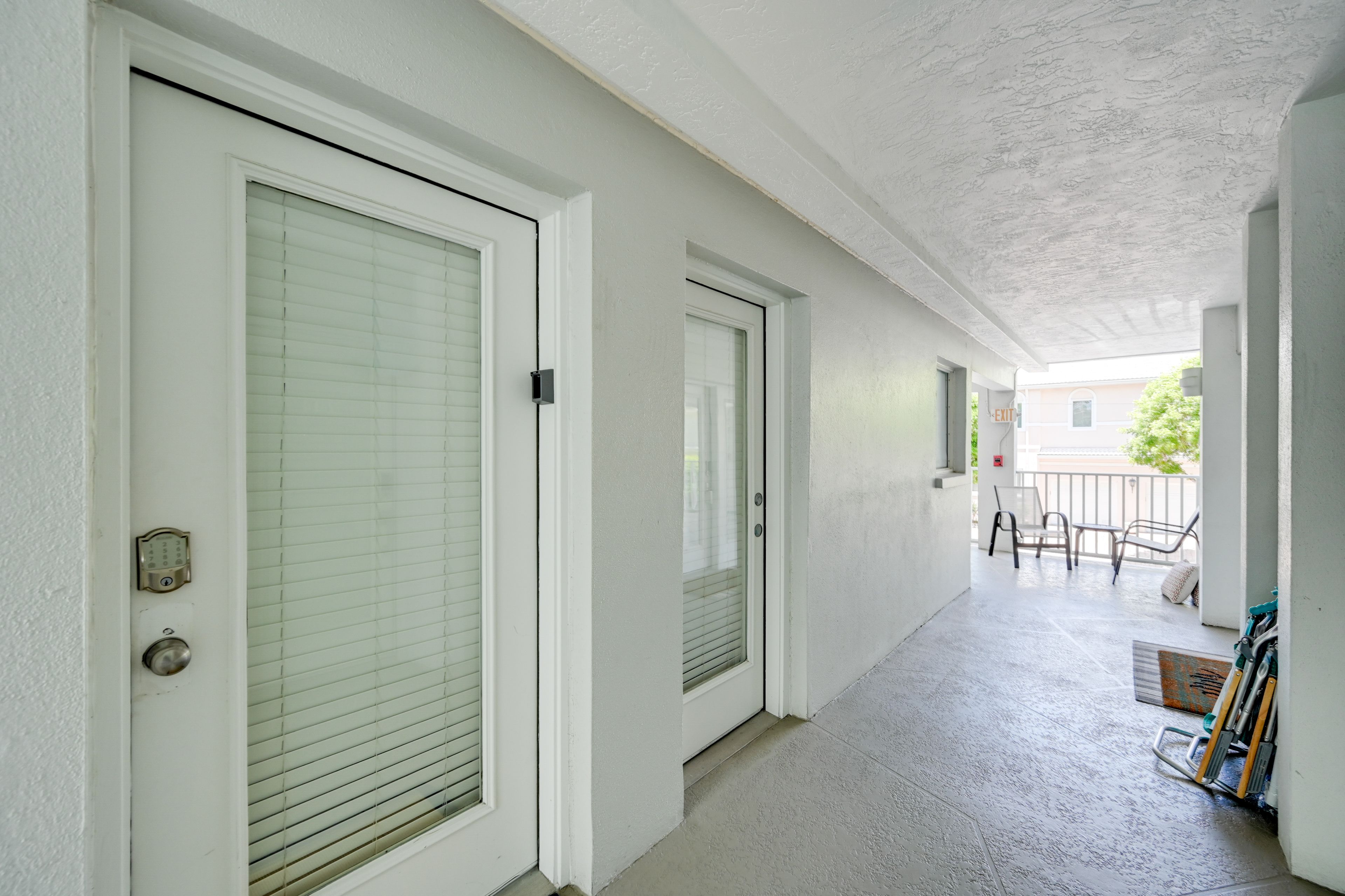 Unit Exterior | Community Parking Lot | Street Parking