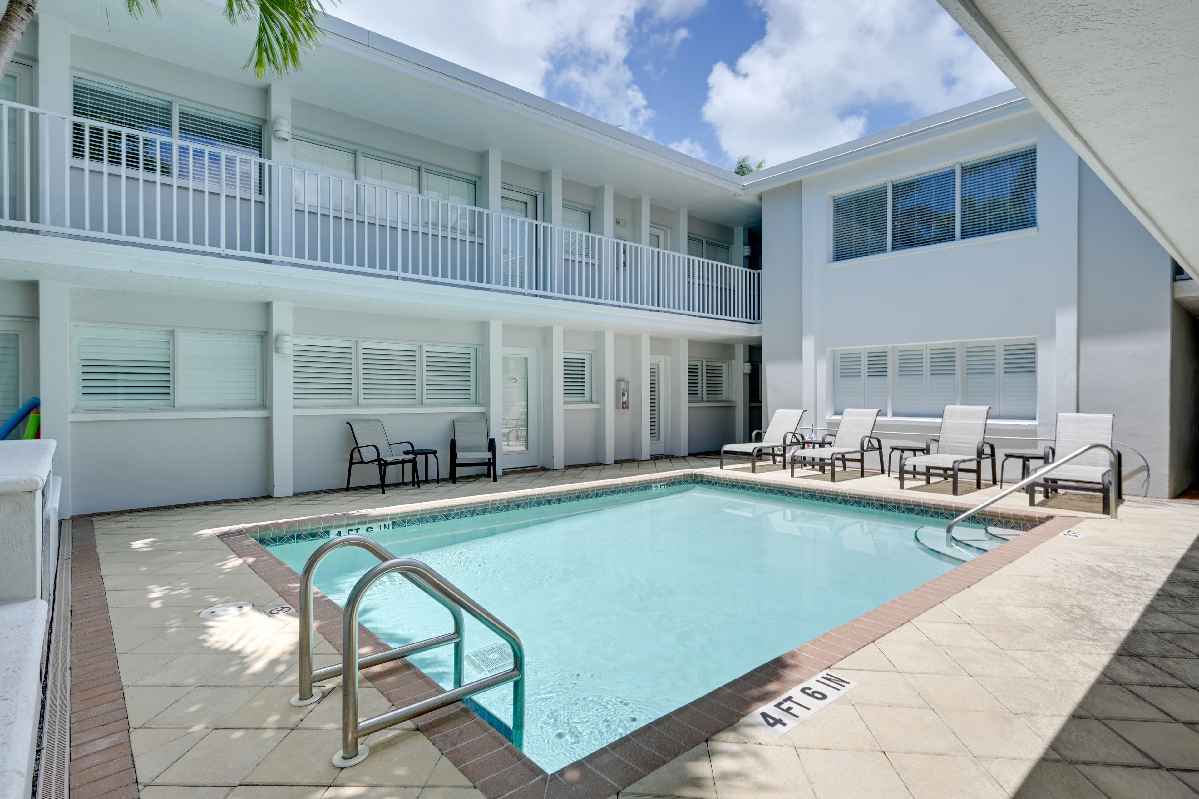 Fifth Avenue Beach Club Amenities