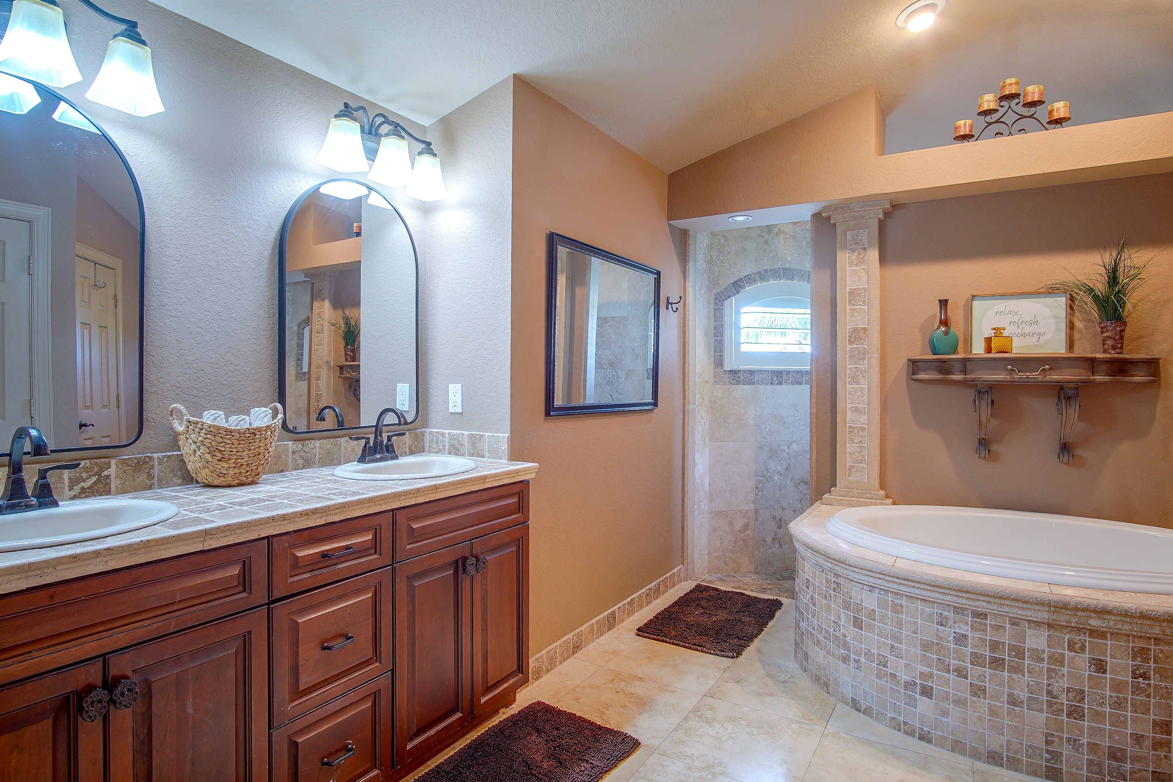 En-Suite Bathroom