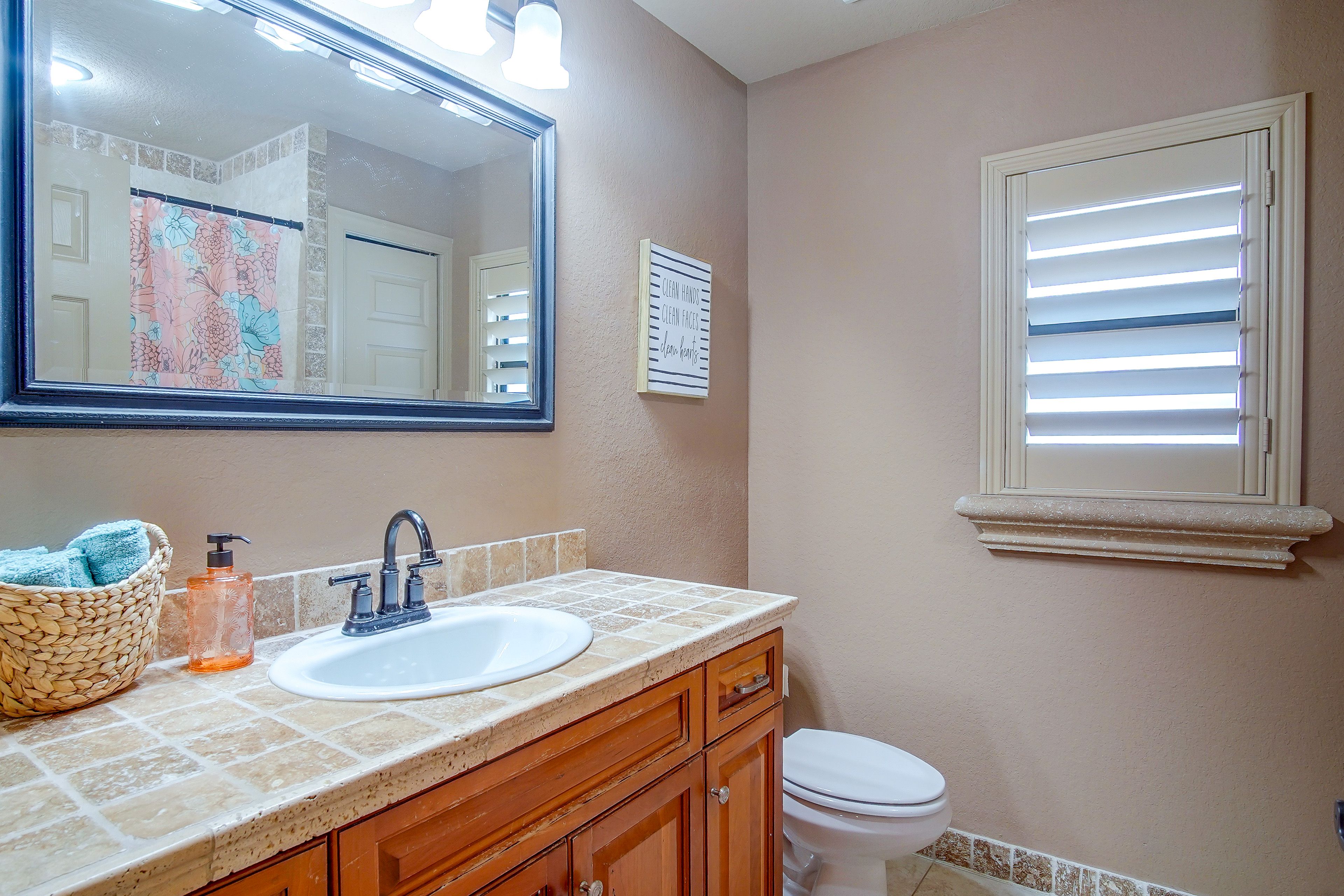 Full Bathroom