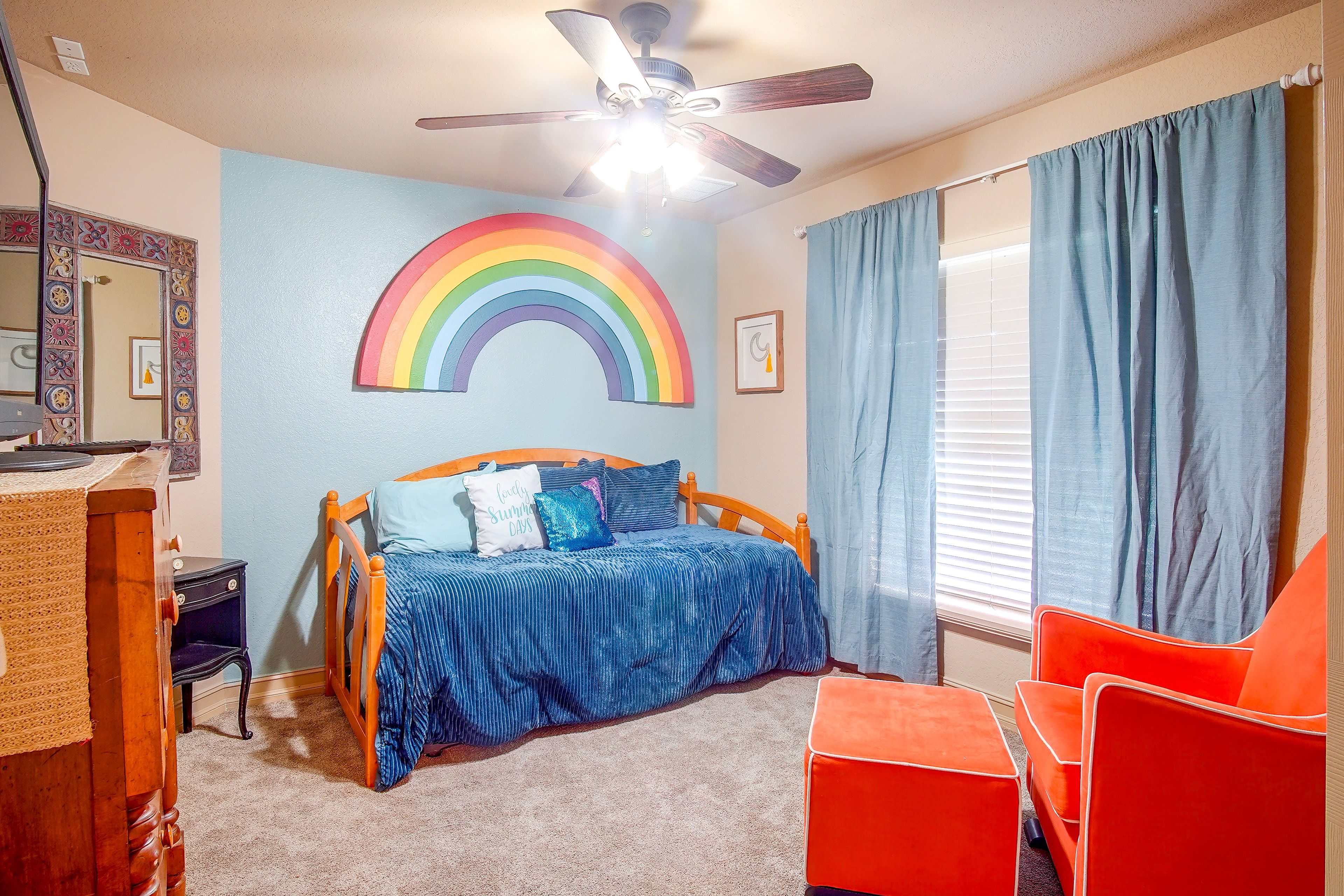 Bedroom 4 | Twin Daybed w/ Twin Trundle