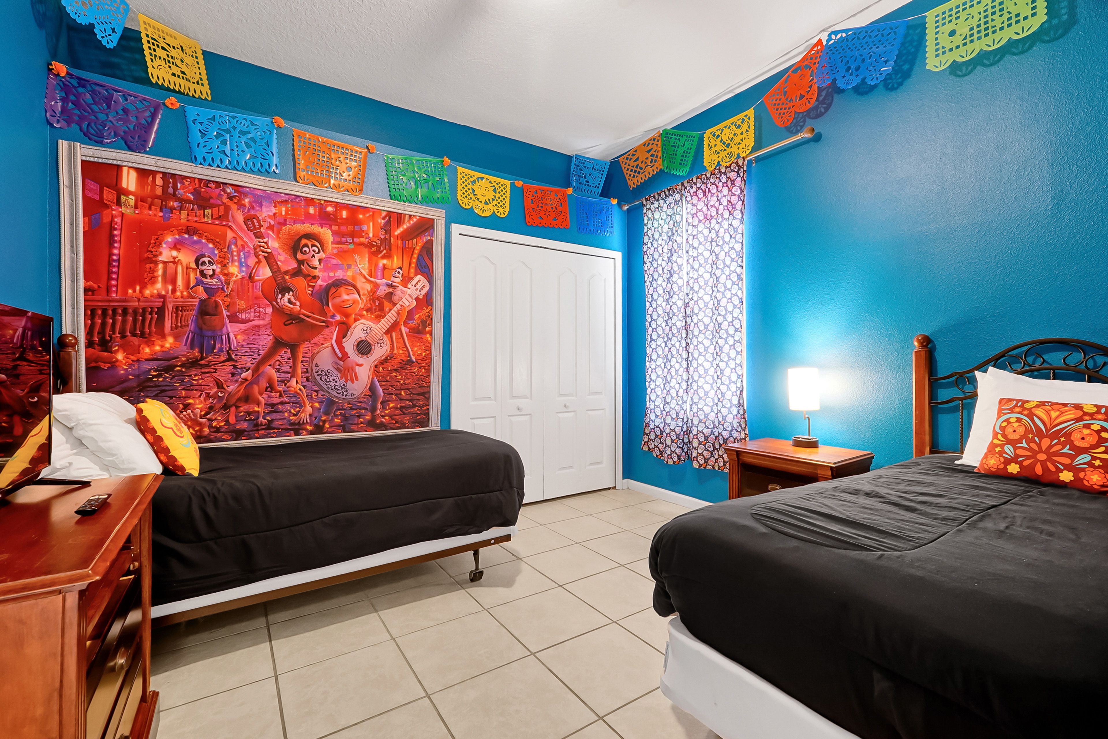 Bedroom 4 | 2 Twin Beds