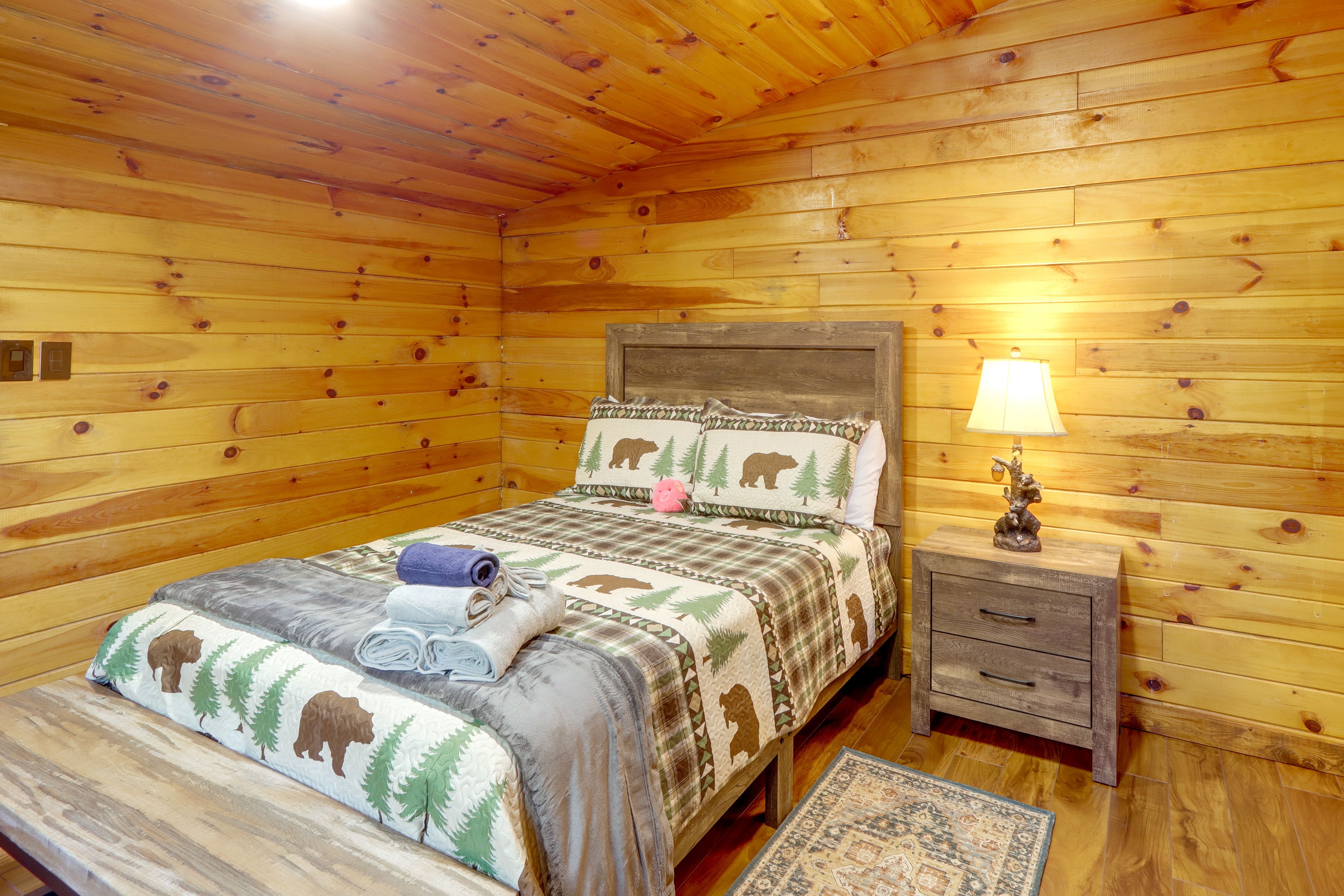 Bedroom 4 | Full Bed | 1st Floor
