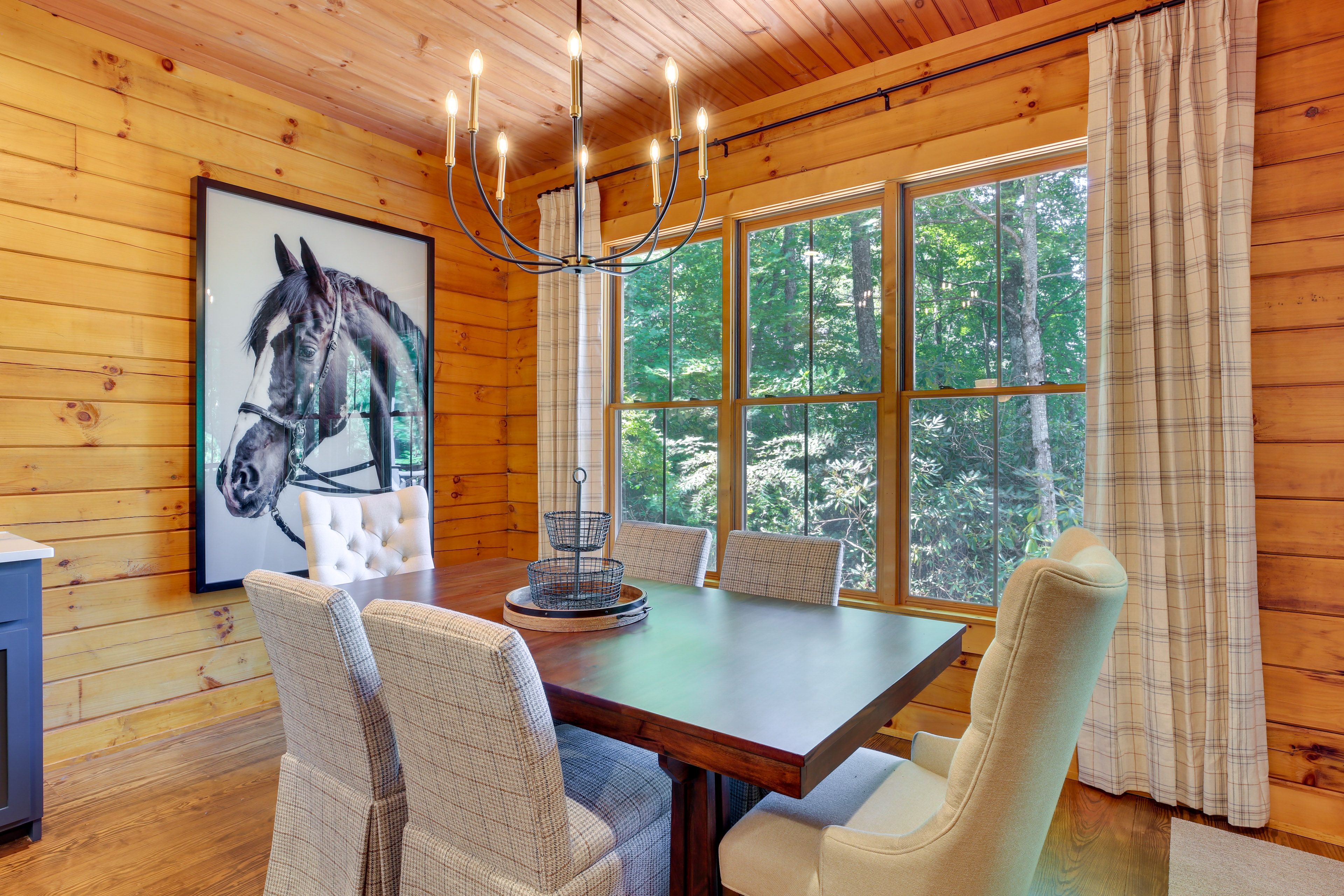 Dining Area | Dishes & Flatware Provided | 1st Floor