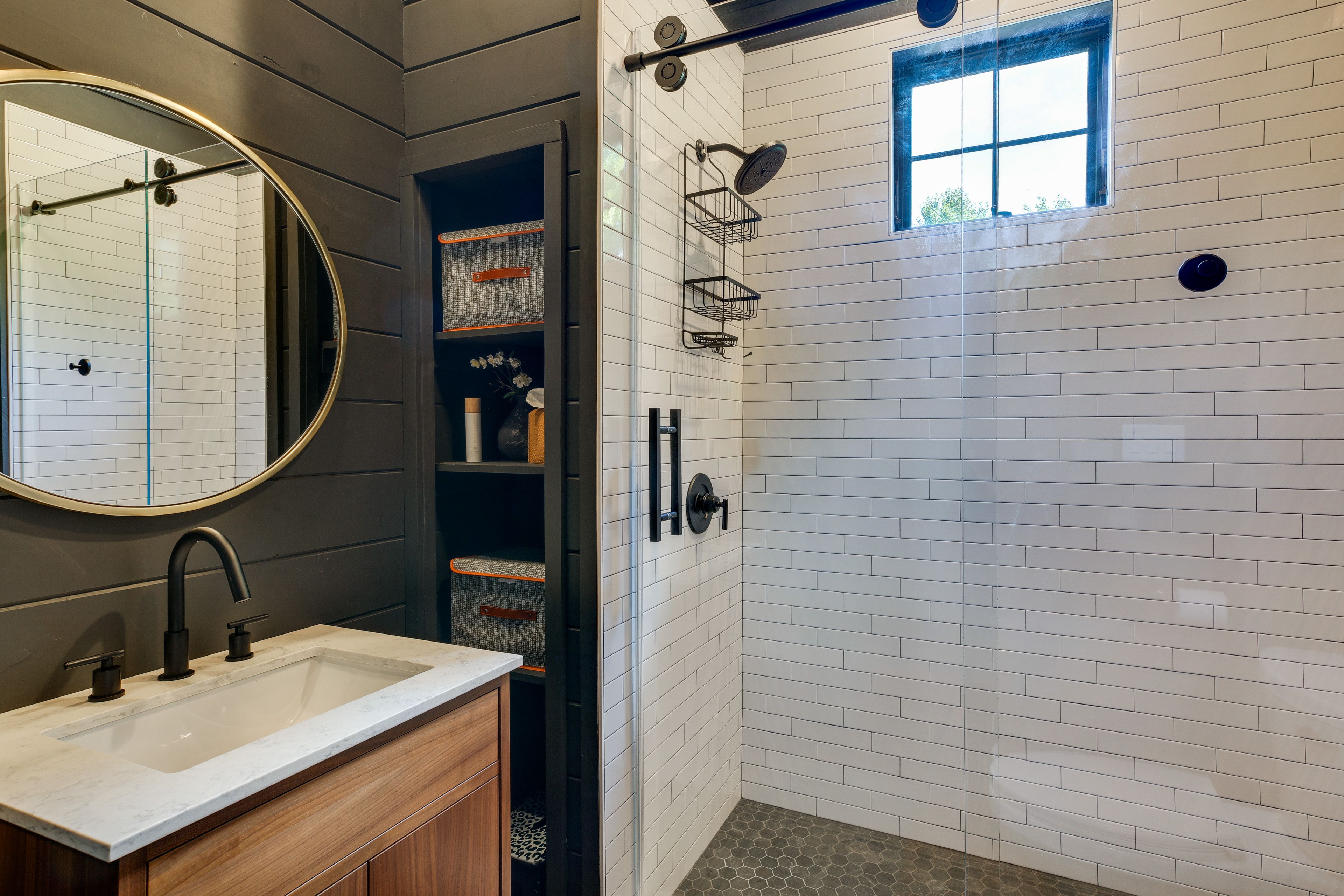 Full Bathroom | Towels & Linens Provided | 1st Floor