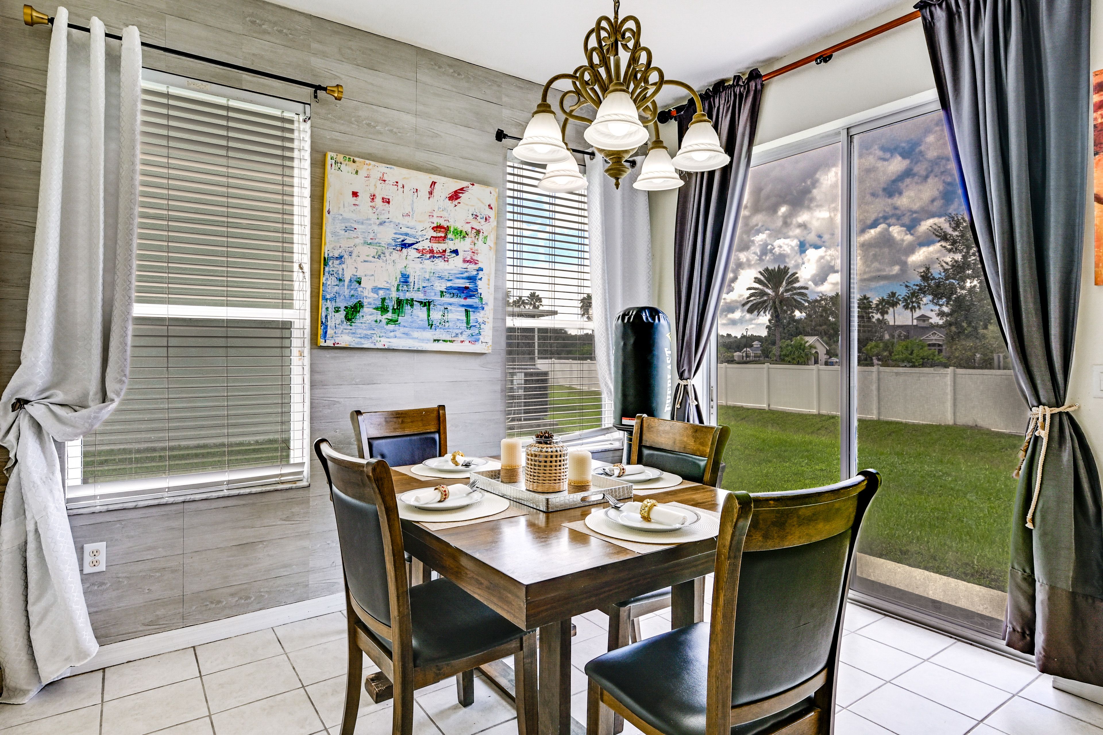 Dining Area | 1st Floor