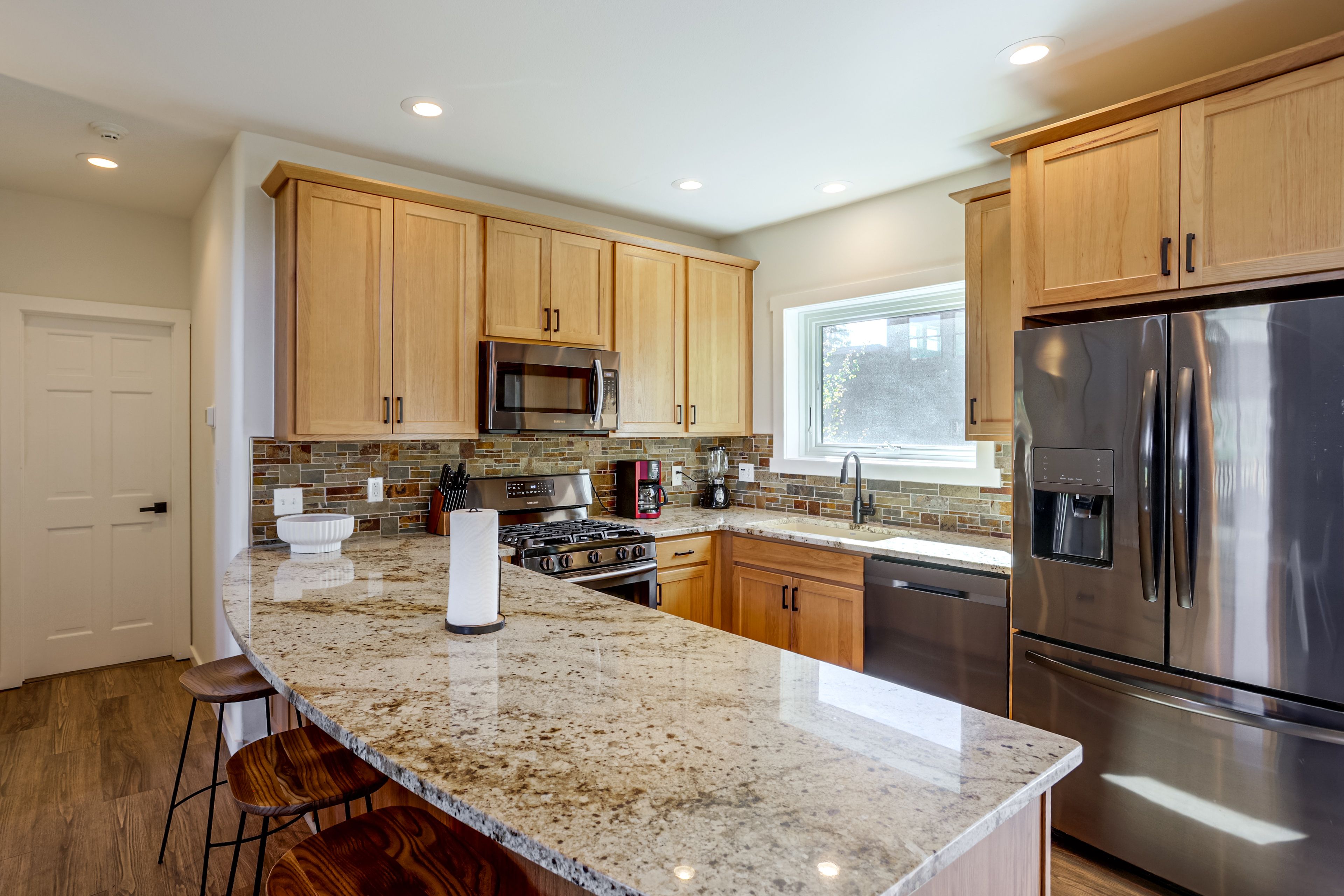 Kitchen | Main Level