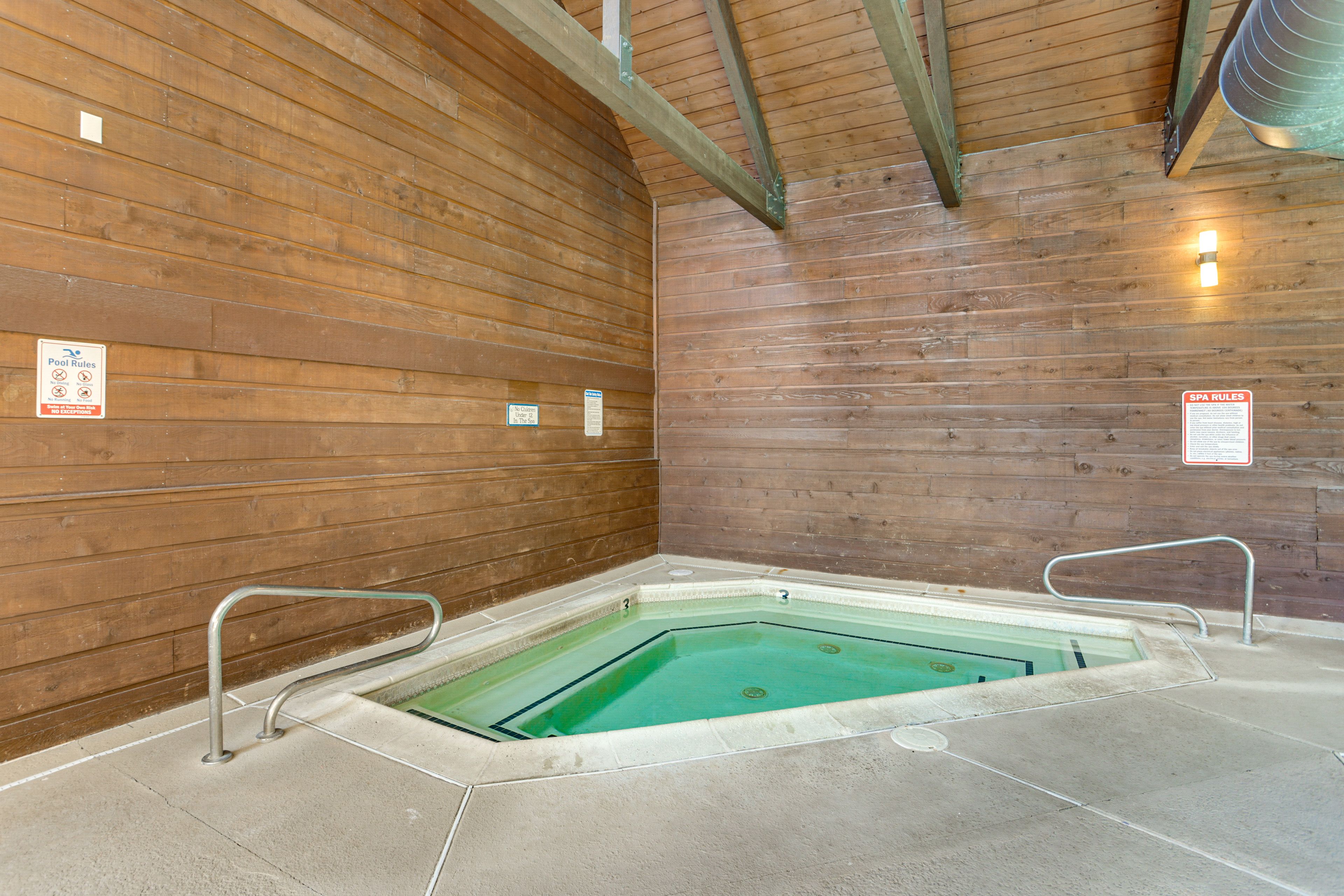 Cascade Village Community Amenities | Indoor Pool & Hot Tub