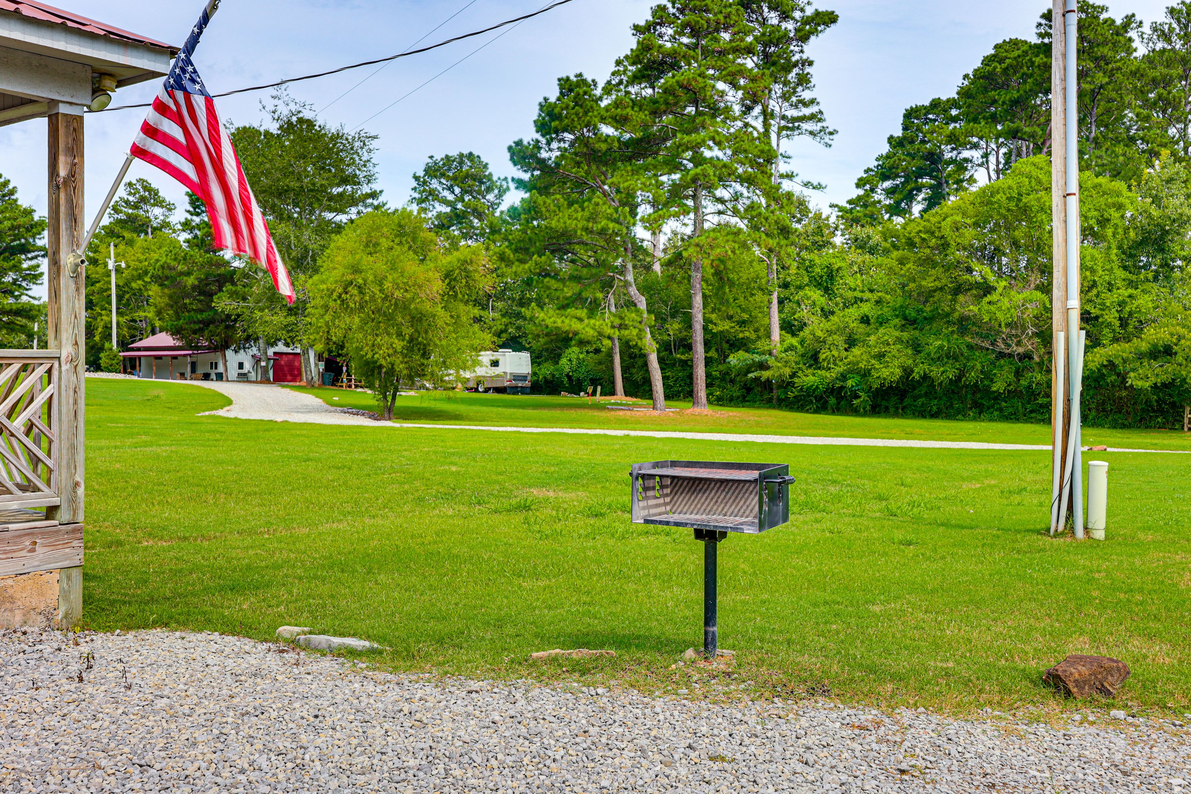 Private Yard | Charcoal Grill