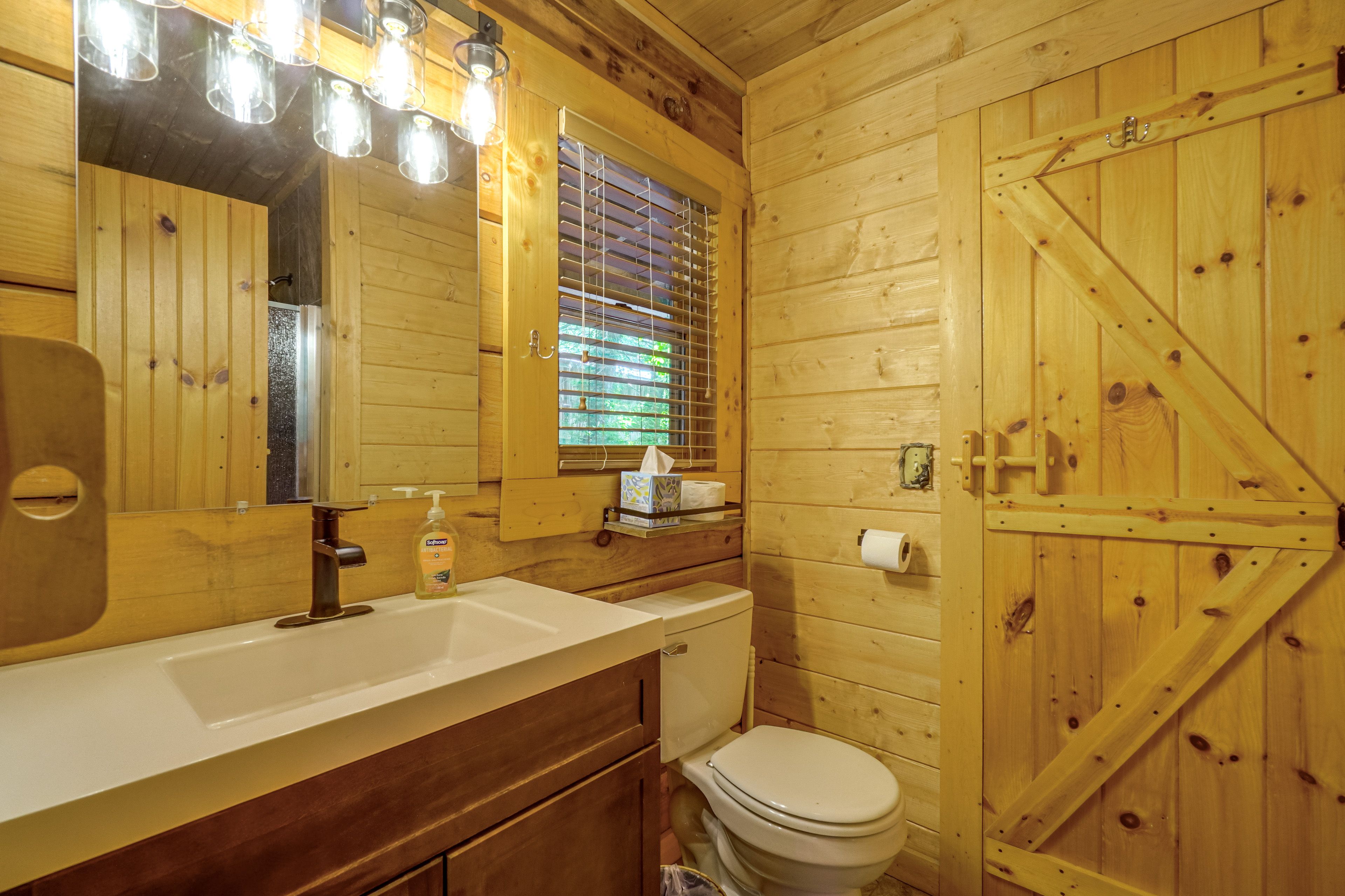 Full Bathroom