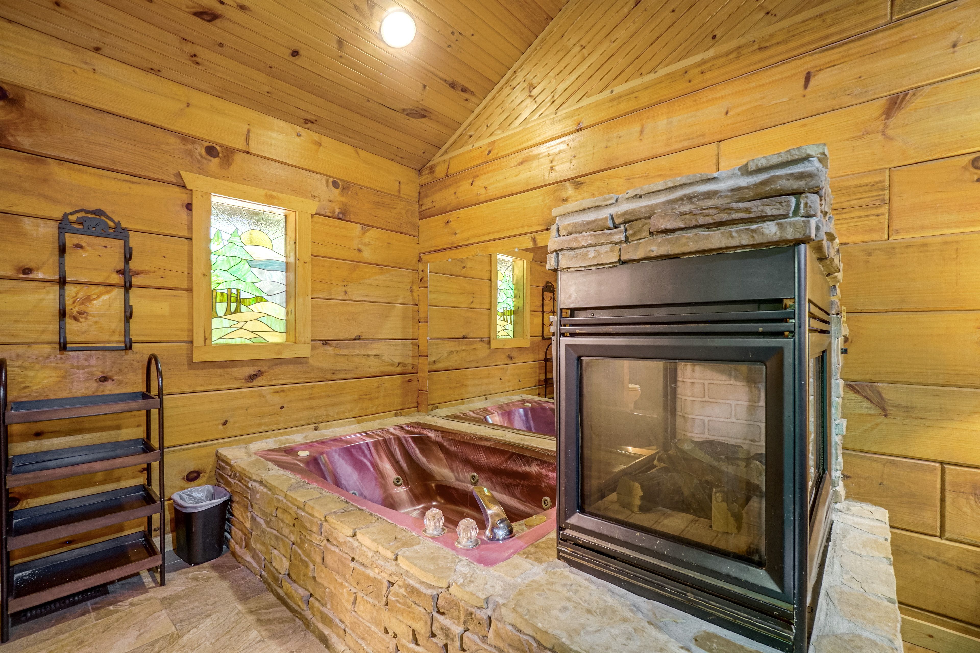 Bathroom | Jacuzzi Tub | Fireplace