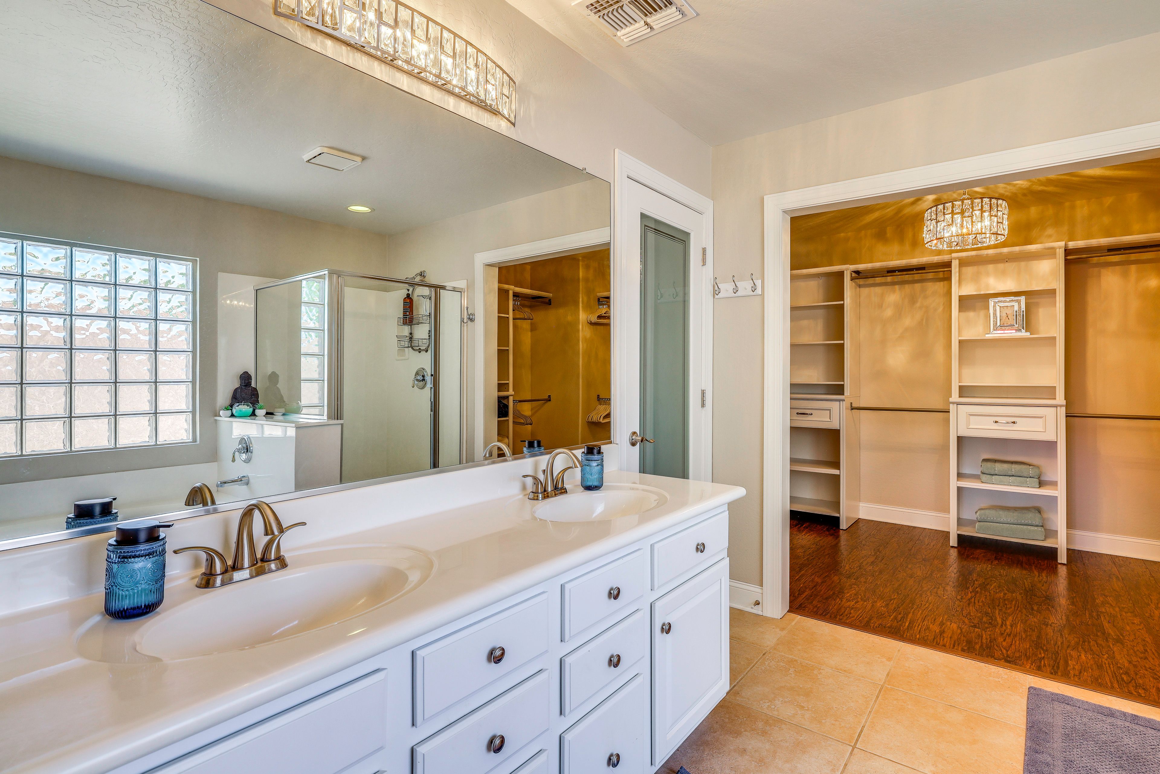 En-Suite Bathroom | Shower | Soaking Tub | Walk-In Closet