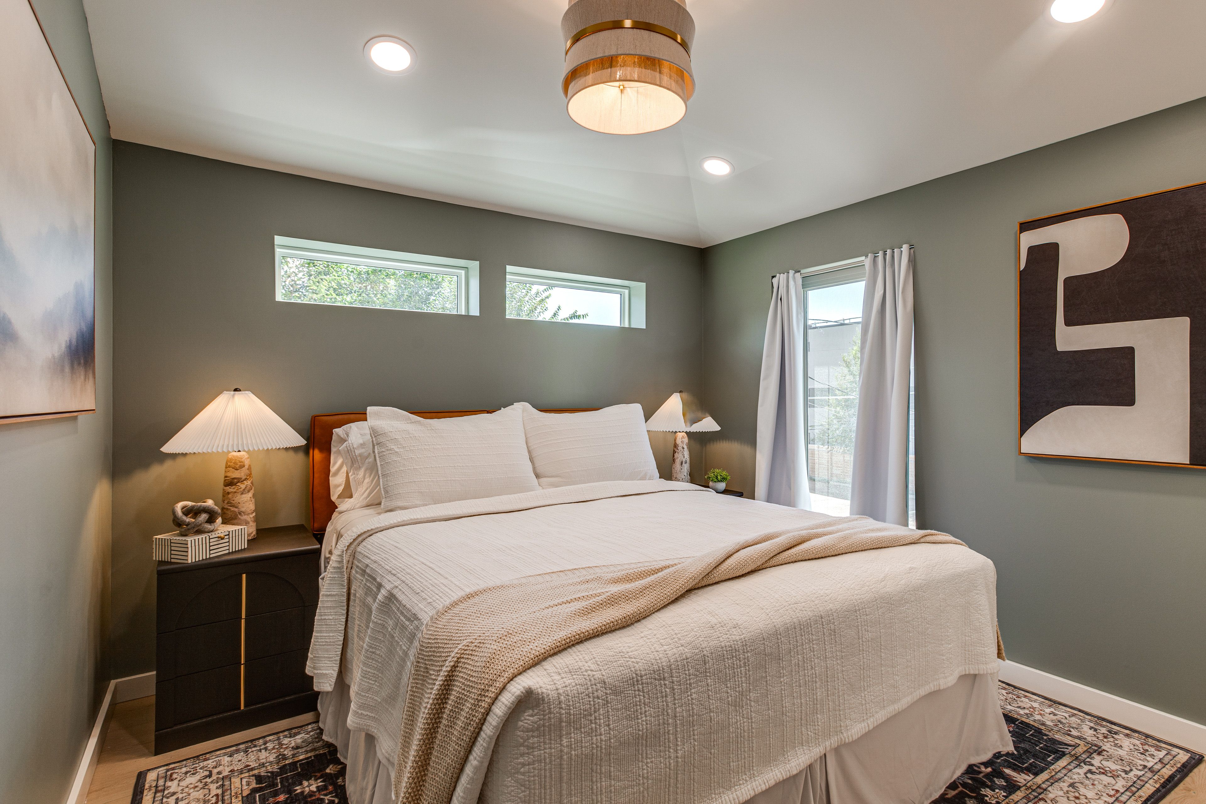 Bedroom 2 | Queen Bed