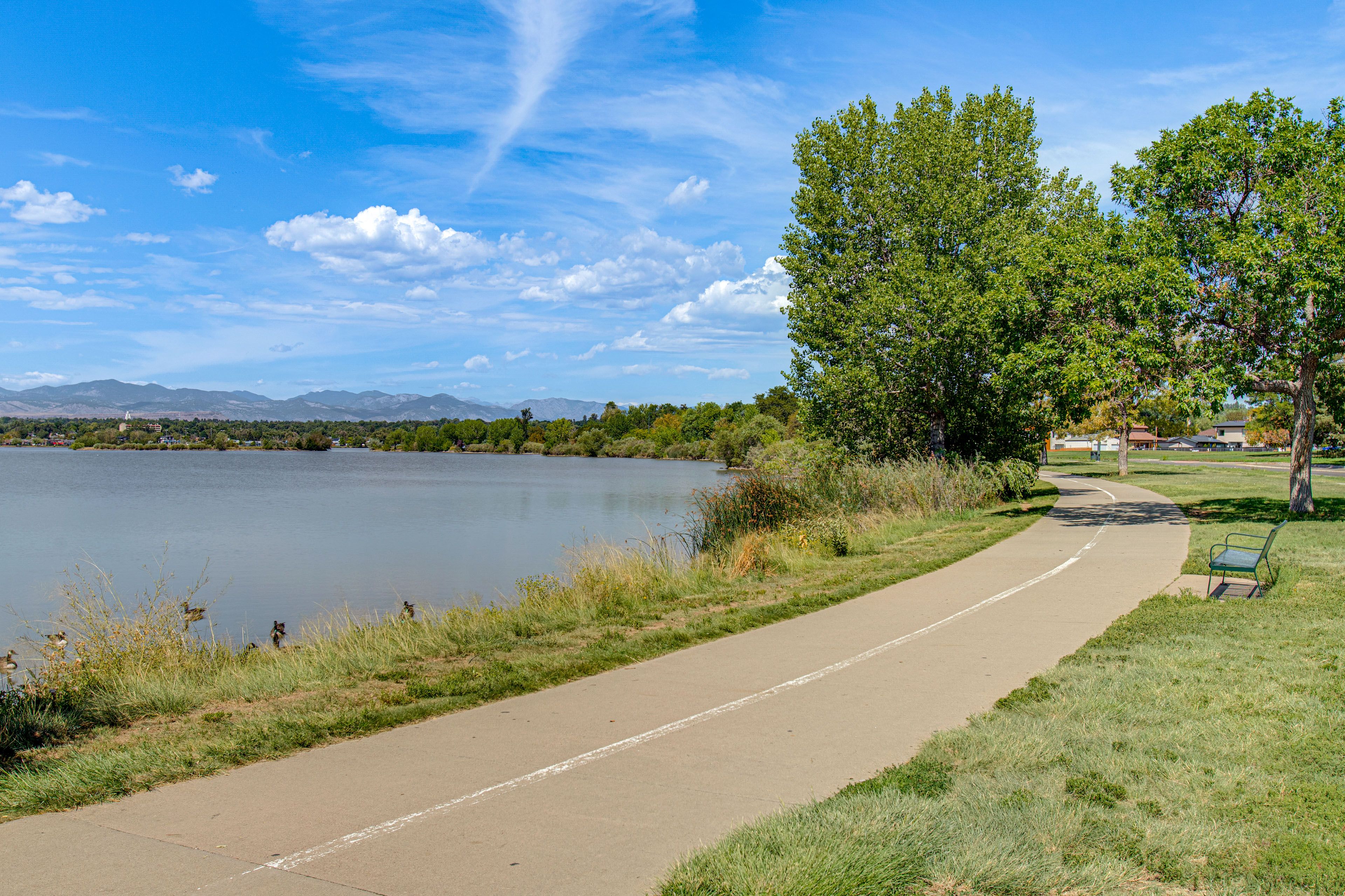 Walk to Park & Lake
