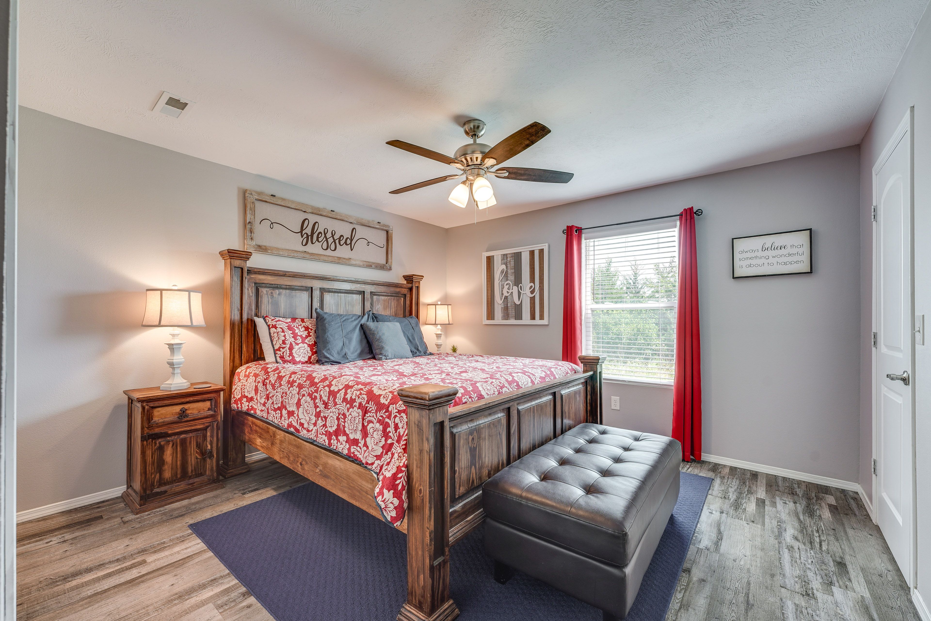 Bedroom 1 | King Bed