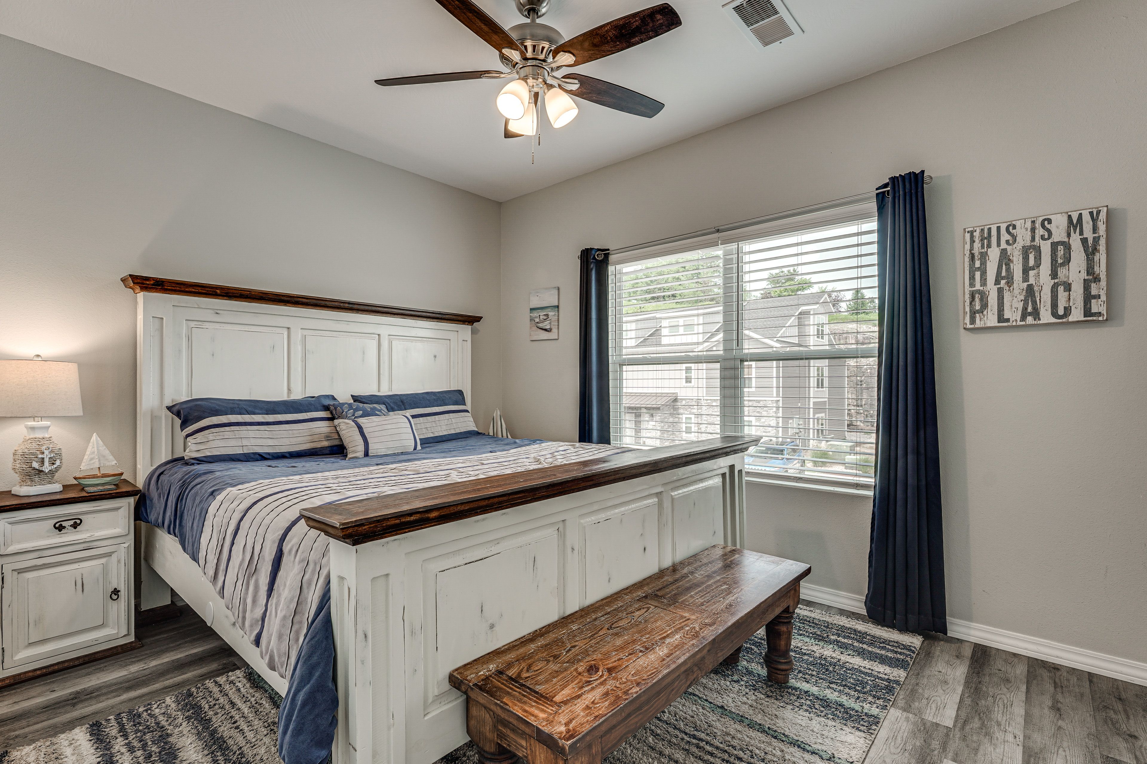Bedroom 3 | King Bed