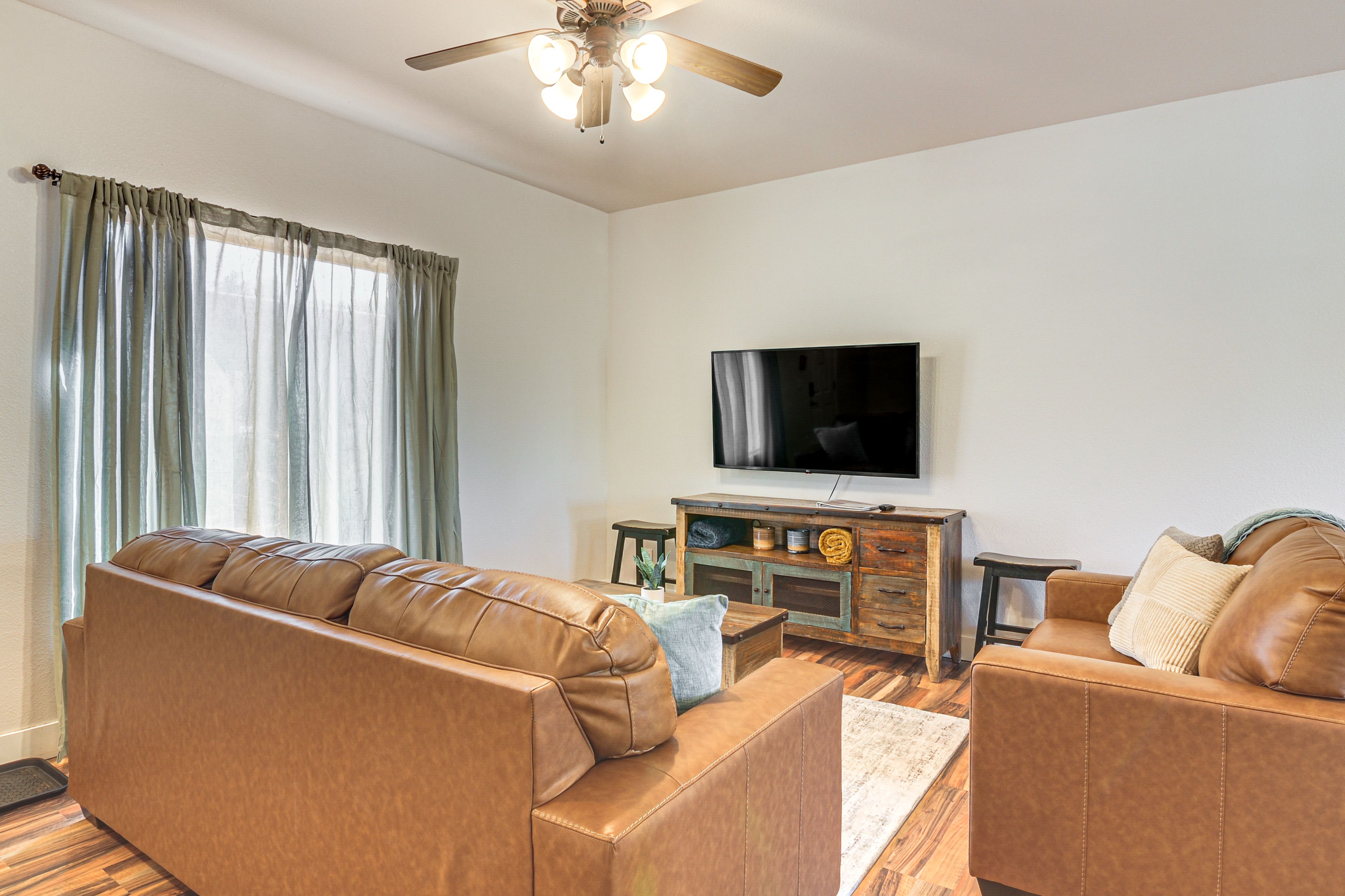 Living Room | Queen Sleeper Sofa | 1st Floor
