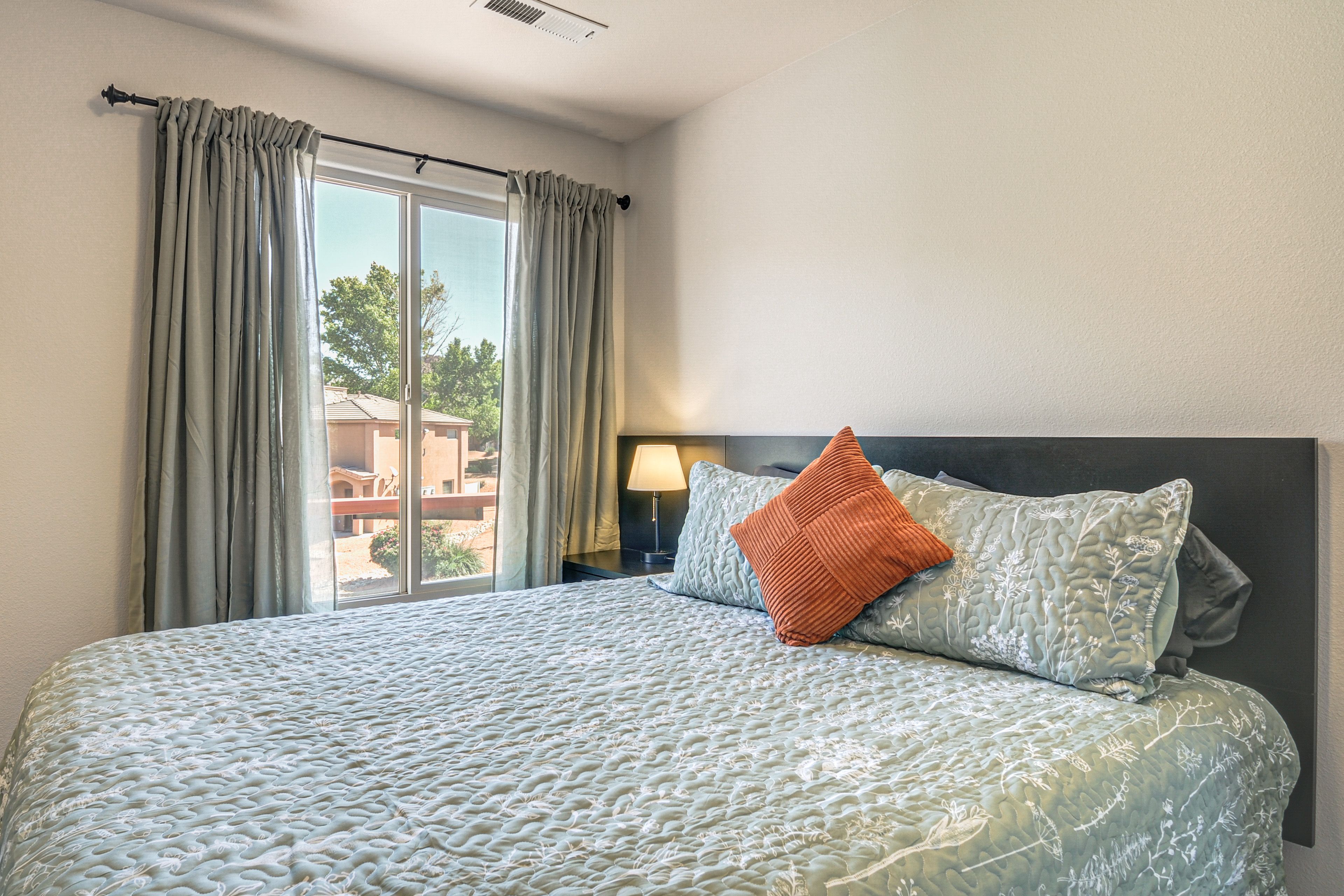 Bedroom 2 | Queen Bed | 2nd Floor