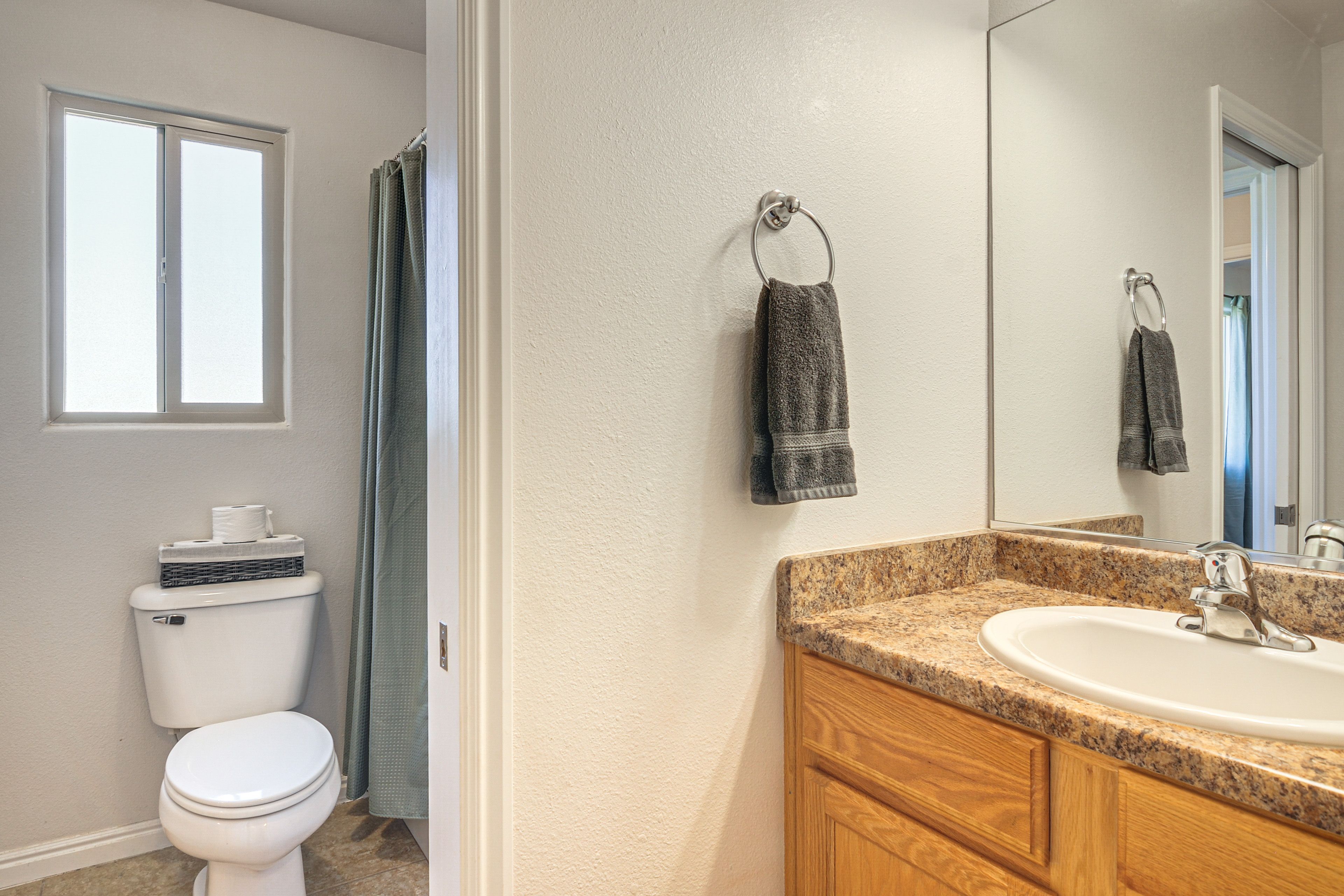 Full Bathroom | 2nd Floor