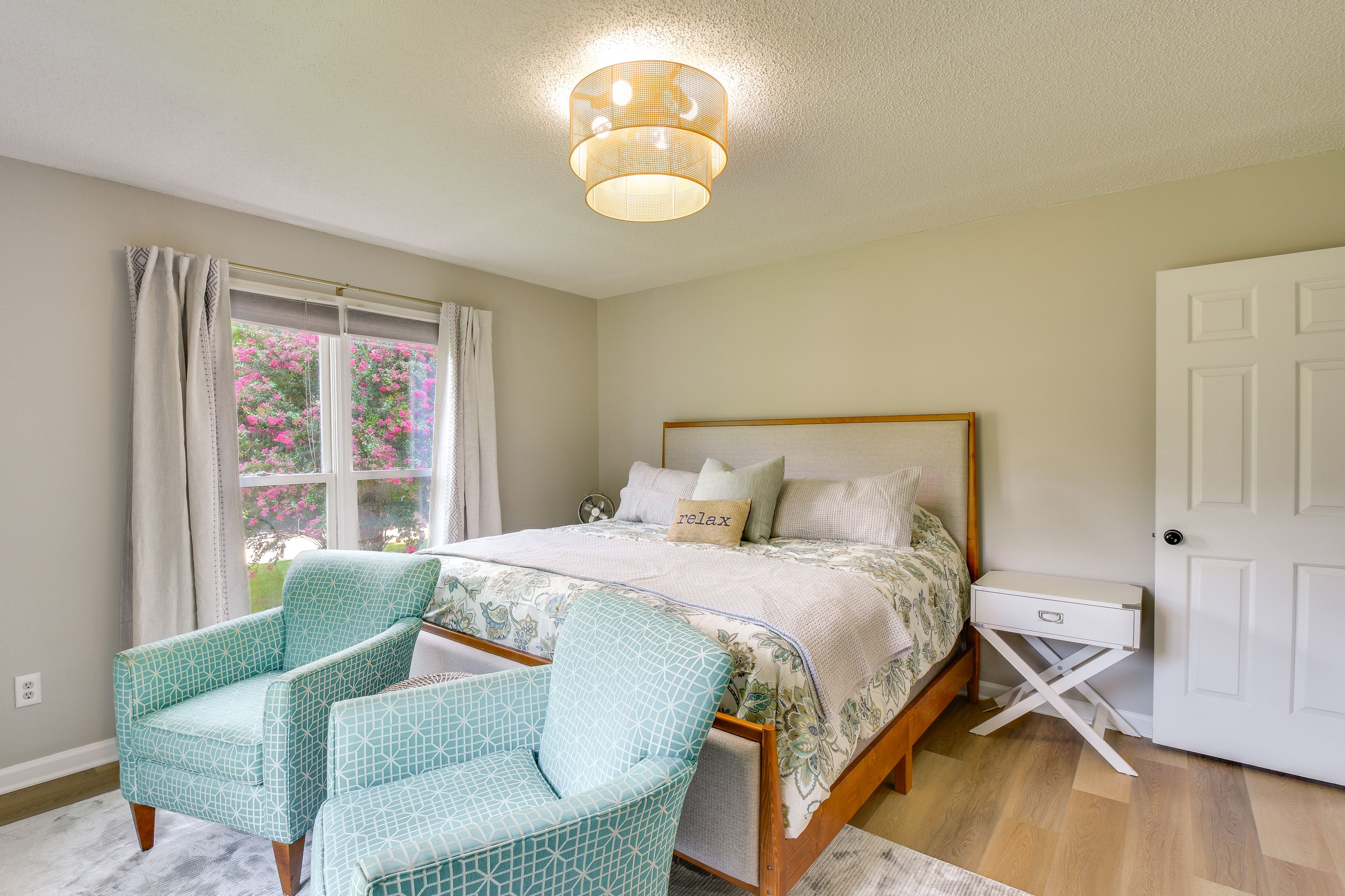 Bedroom 1 | King Bed | 1st Floor