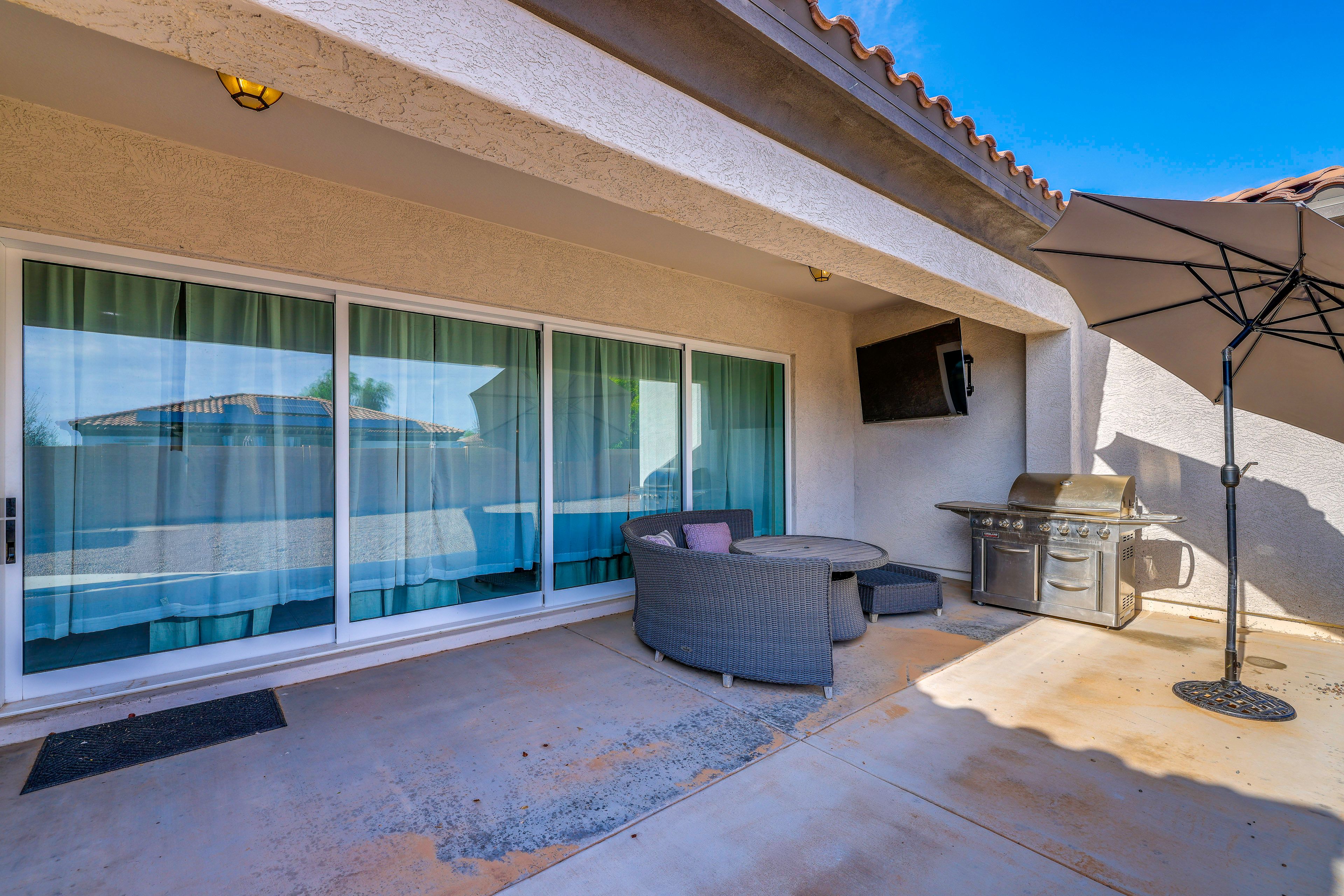 Furnished Patio | Outdoor Seating & Dining