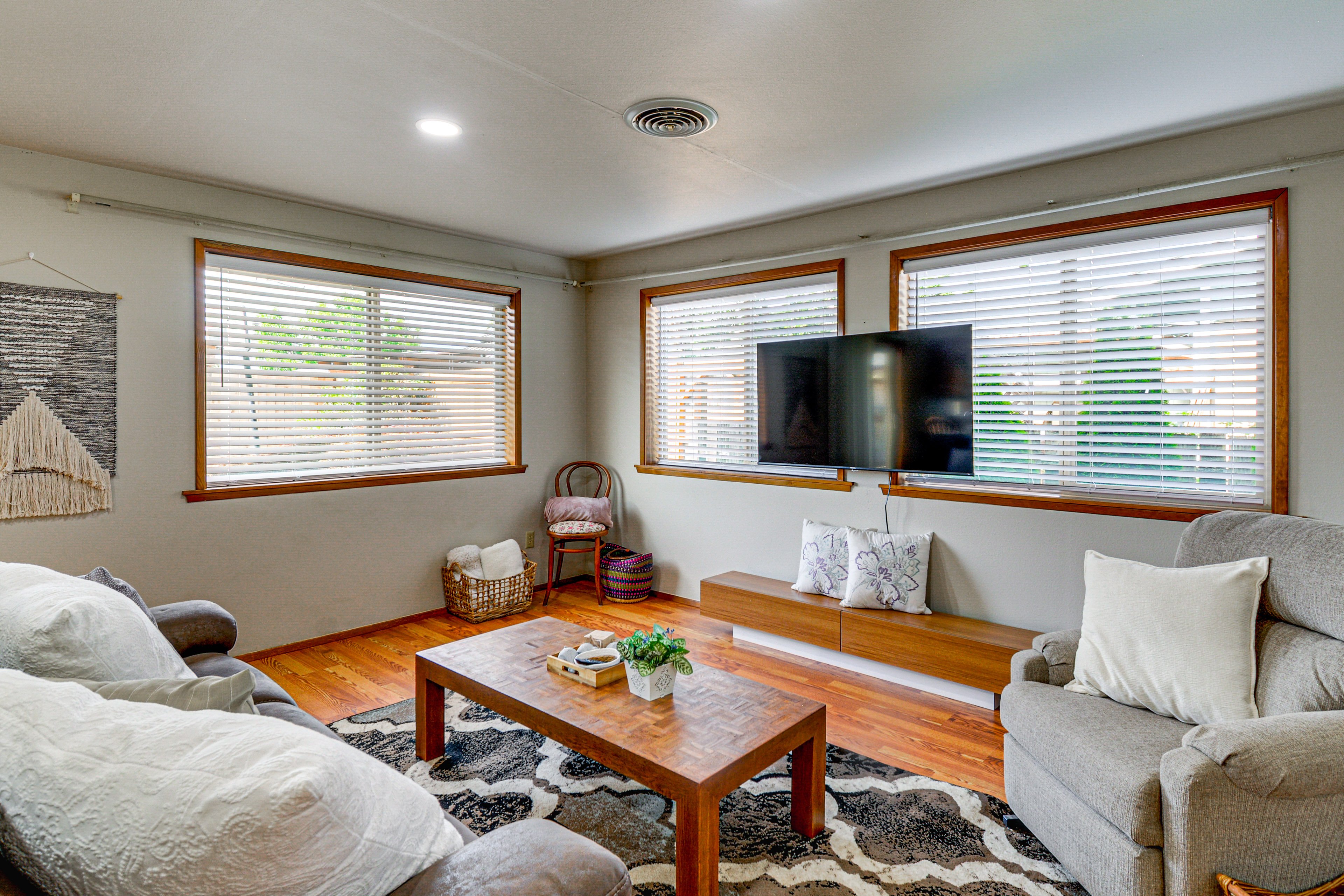 'La Villa' Interior | Living Room | Queen Sleeper Sofa