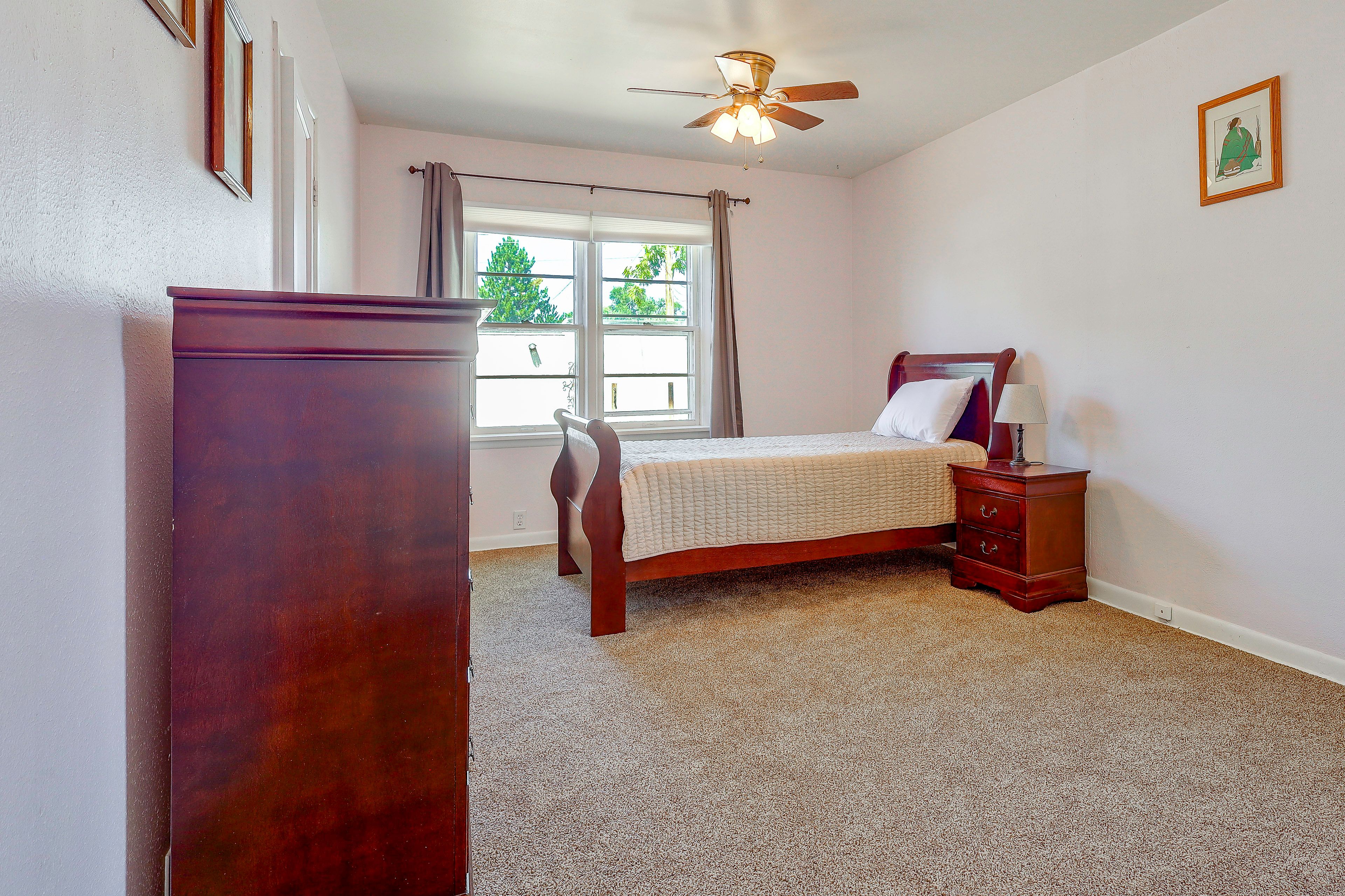 Bedroom 2 | Twin Bed