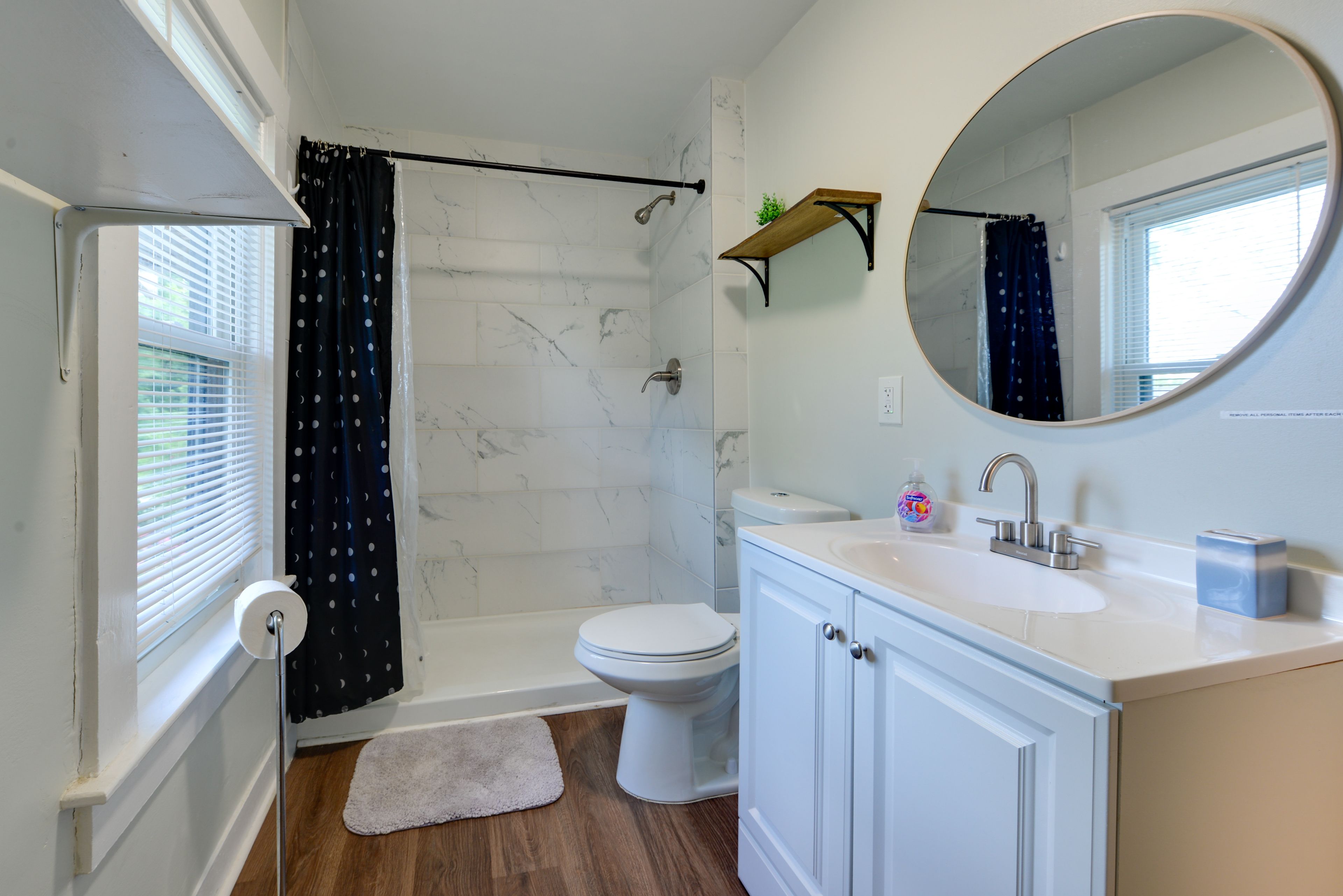 Full Bathroom | 2nd Floor