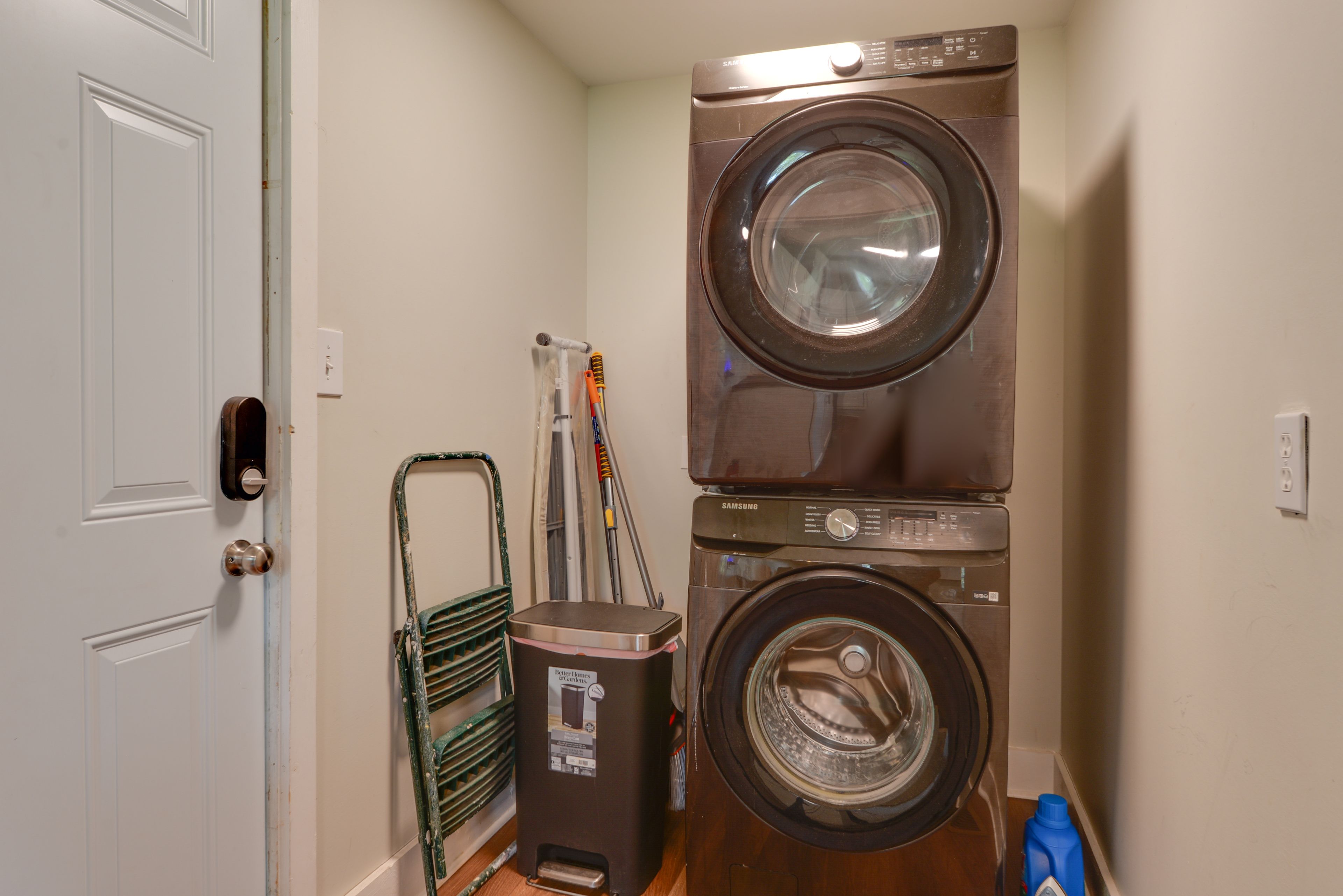 Laundry Area | 1st Floor