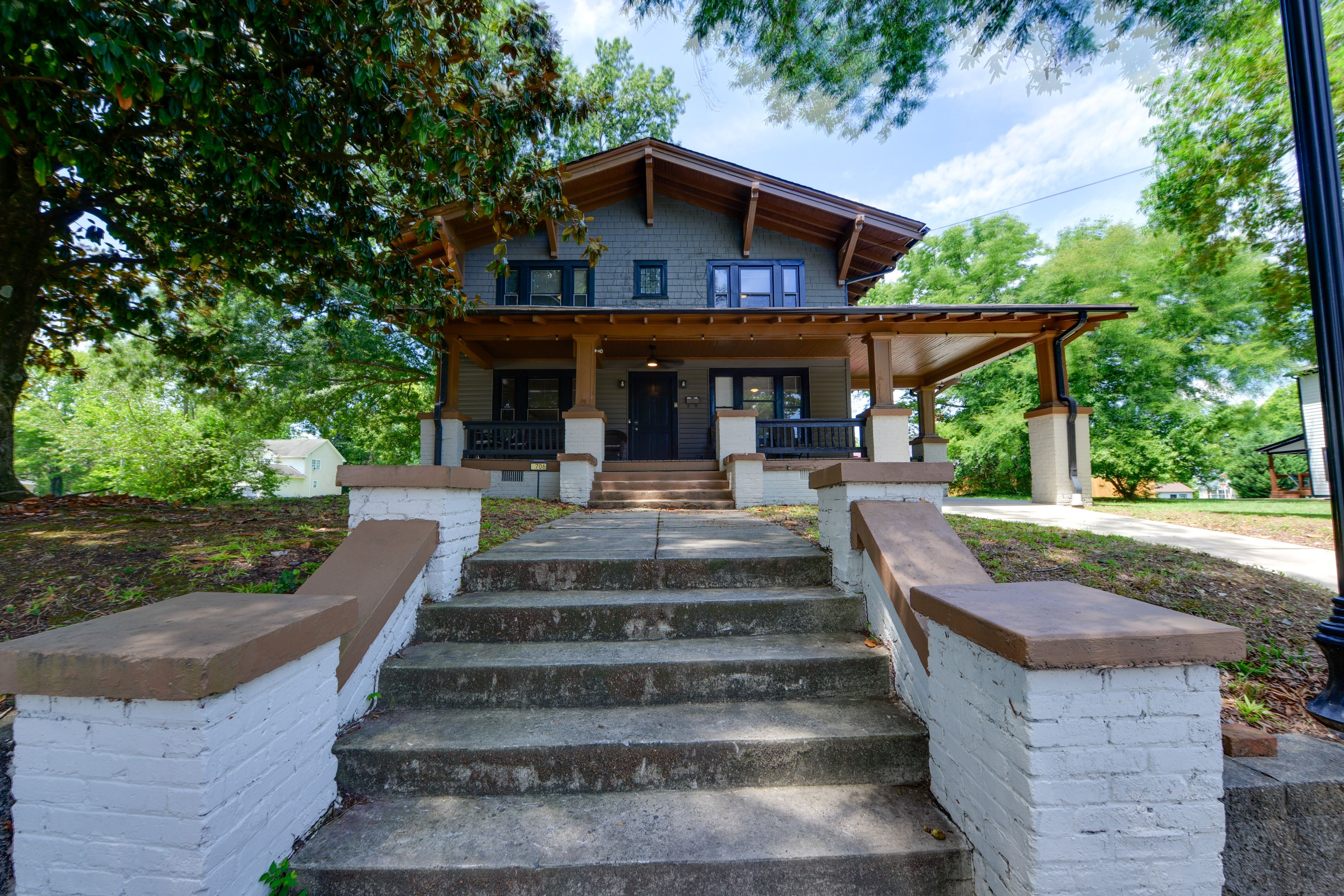 Parking | Front Driveway (1 Vehicle) | Back Driveway (3-4 Vehicles)