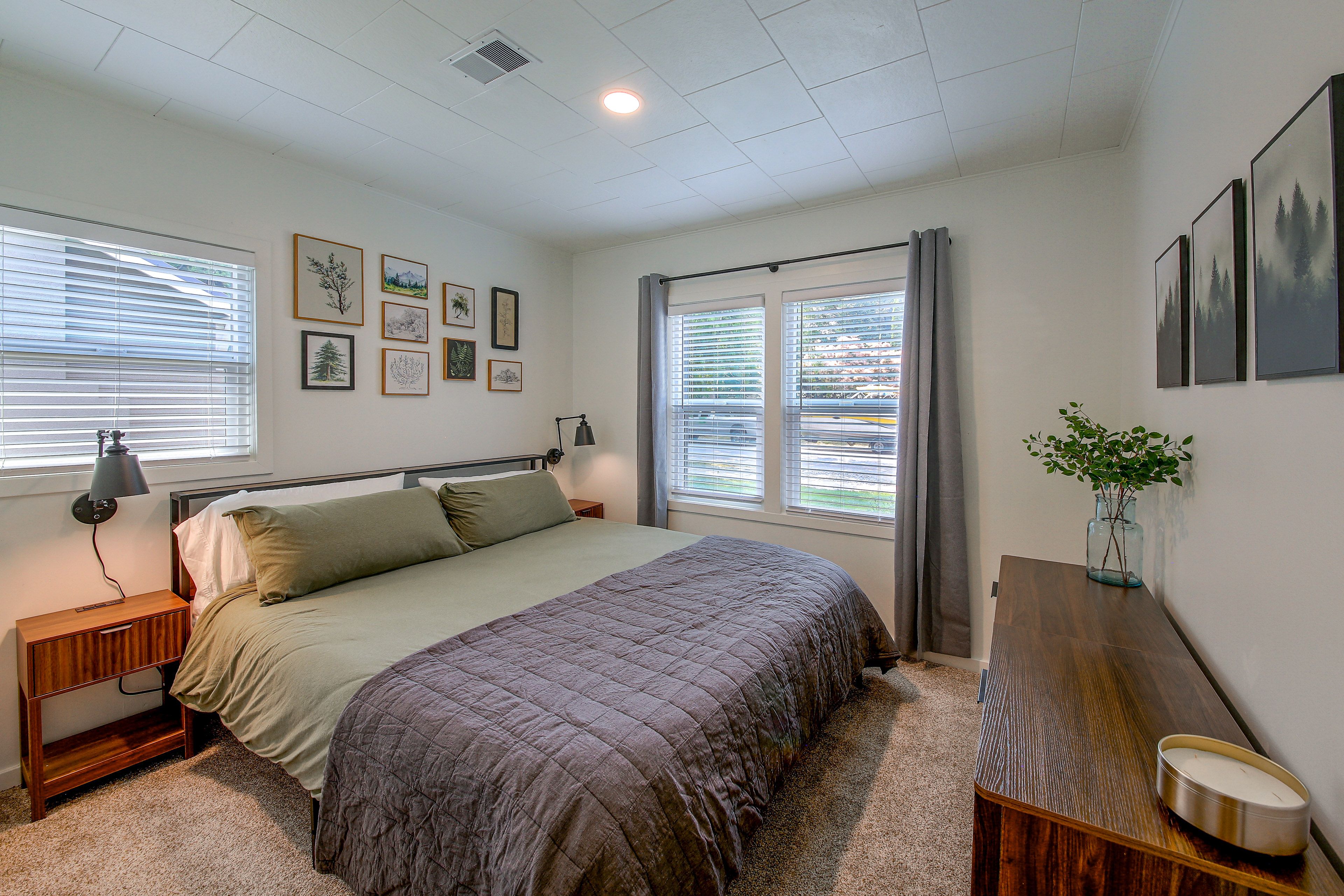 Bedroom 1 | 1st Floor | California King Bed