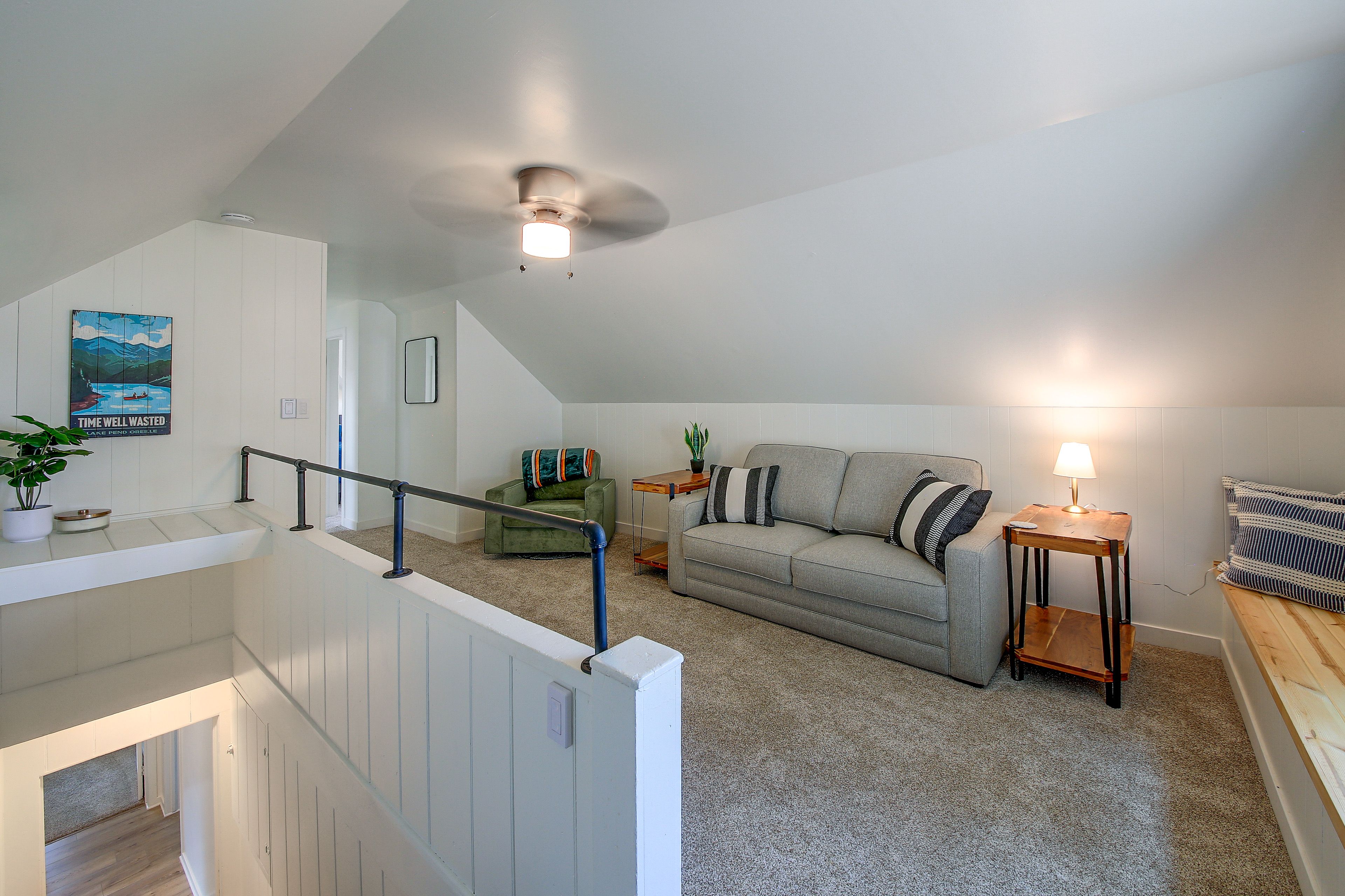 Den | 2nd Floor