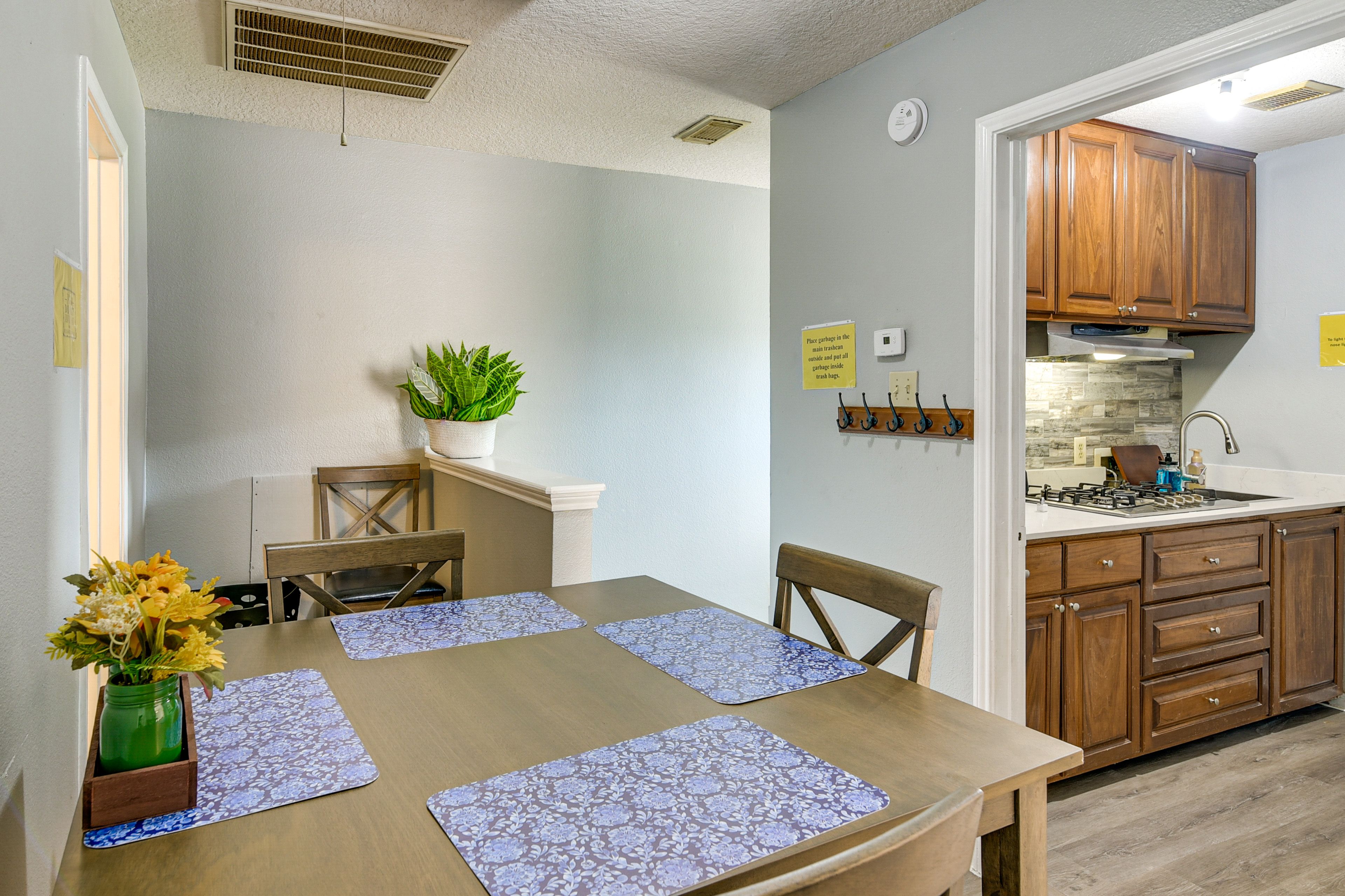 Houston Vacation Rental | 2BR | 1BA | 725 Sq Ft