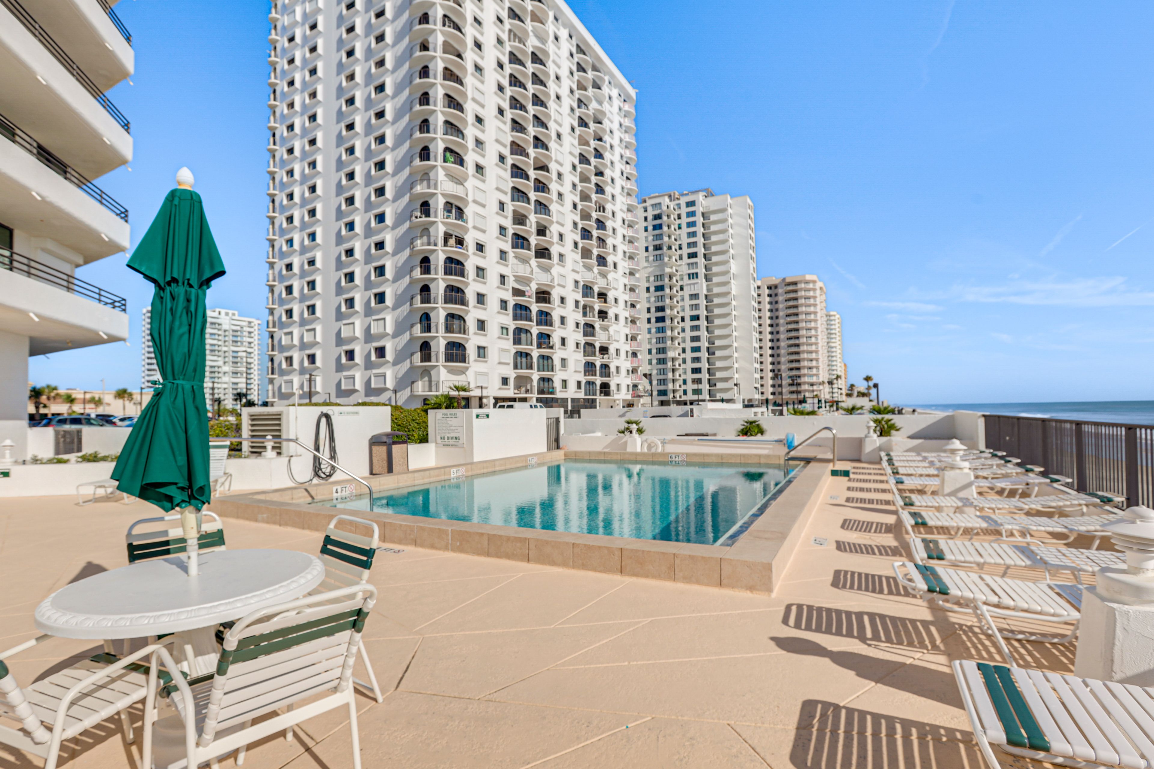 Community Amenities | Outdoor Pool | Beach Access