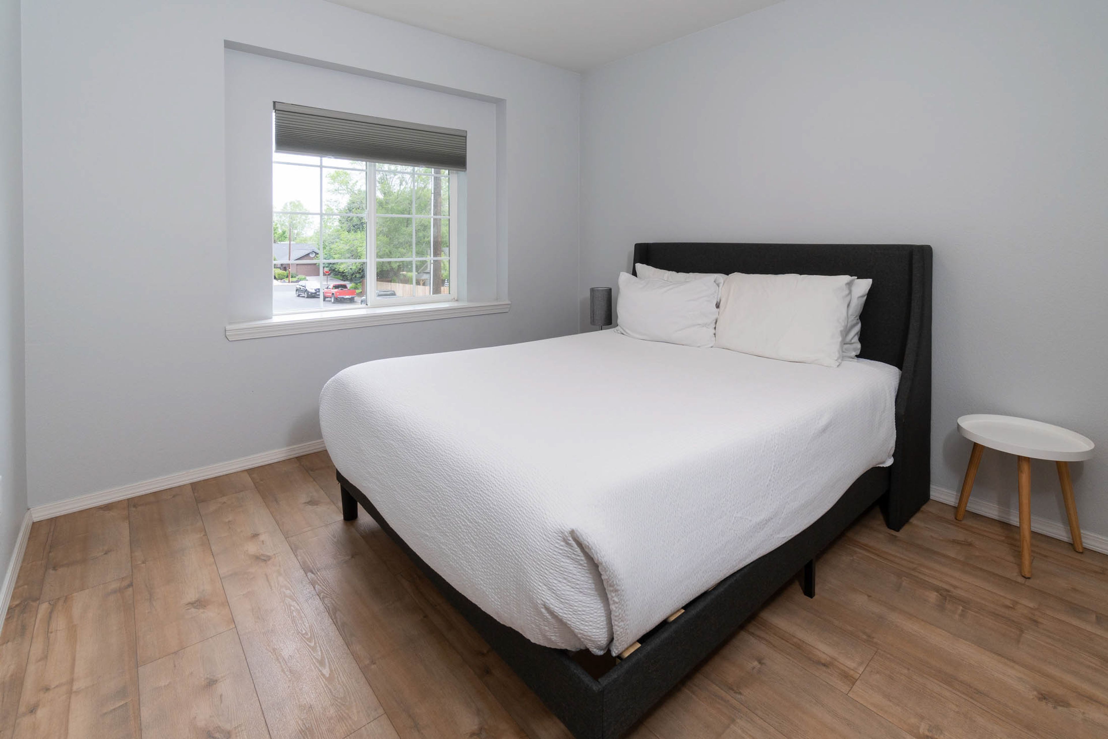 Bedroom 2 | 2nd Floor | Queen Bed