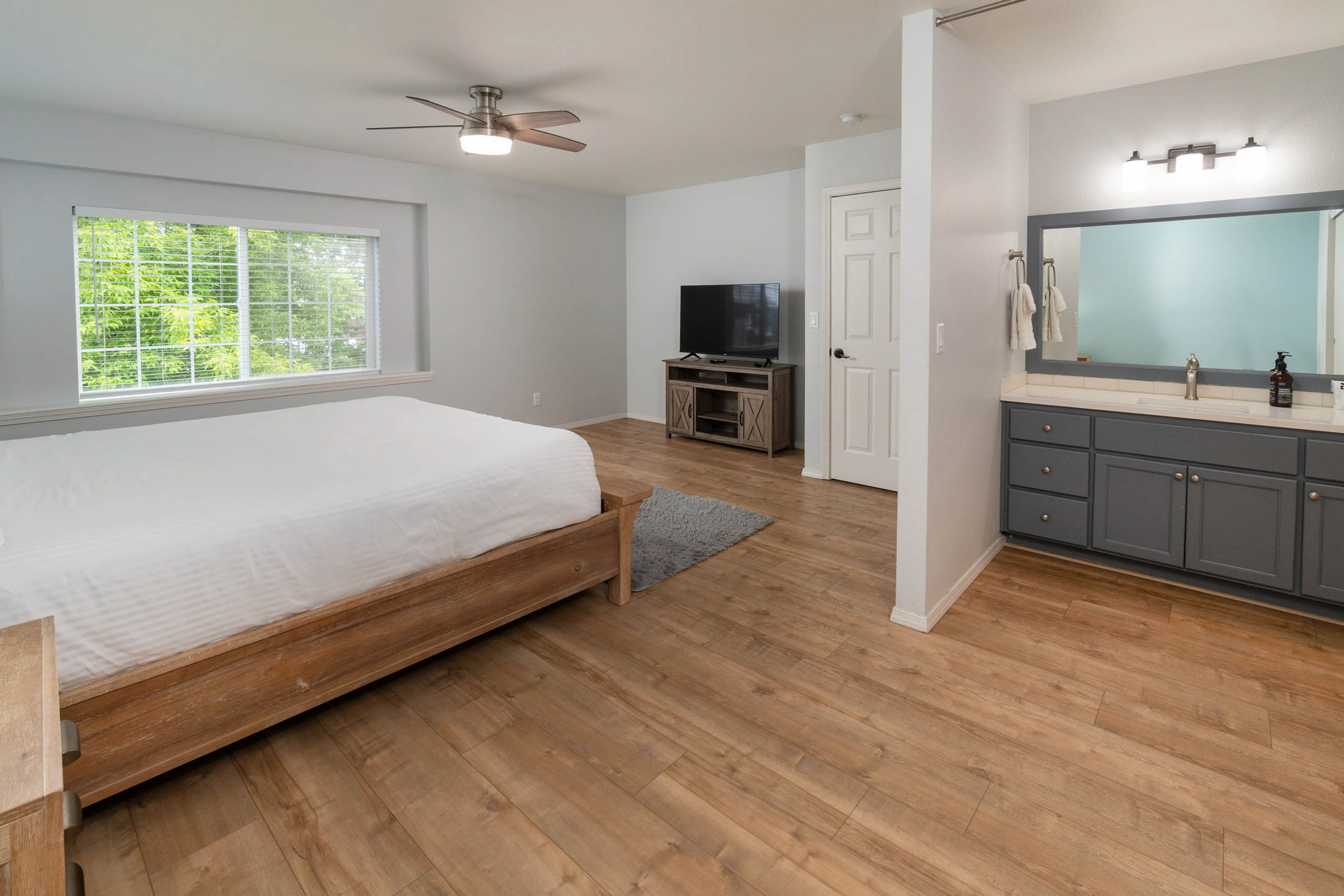 Bedroom 1 | 2nd Floor | King Bed