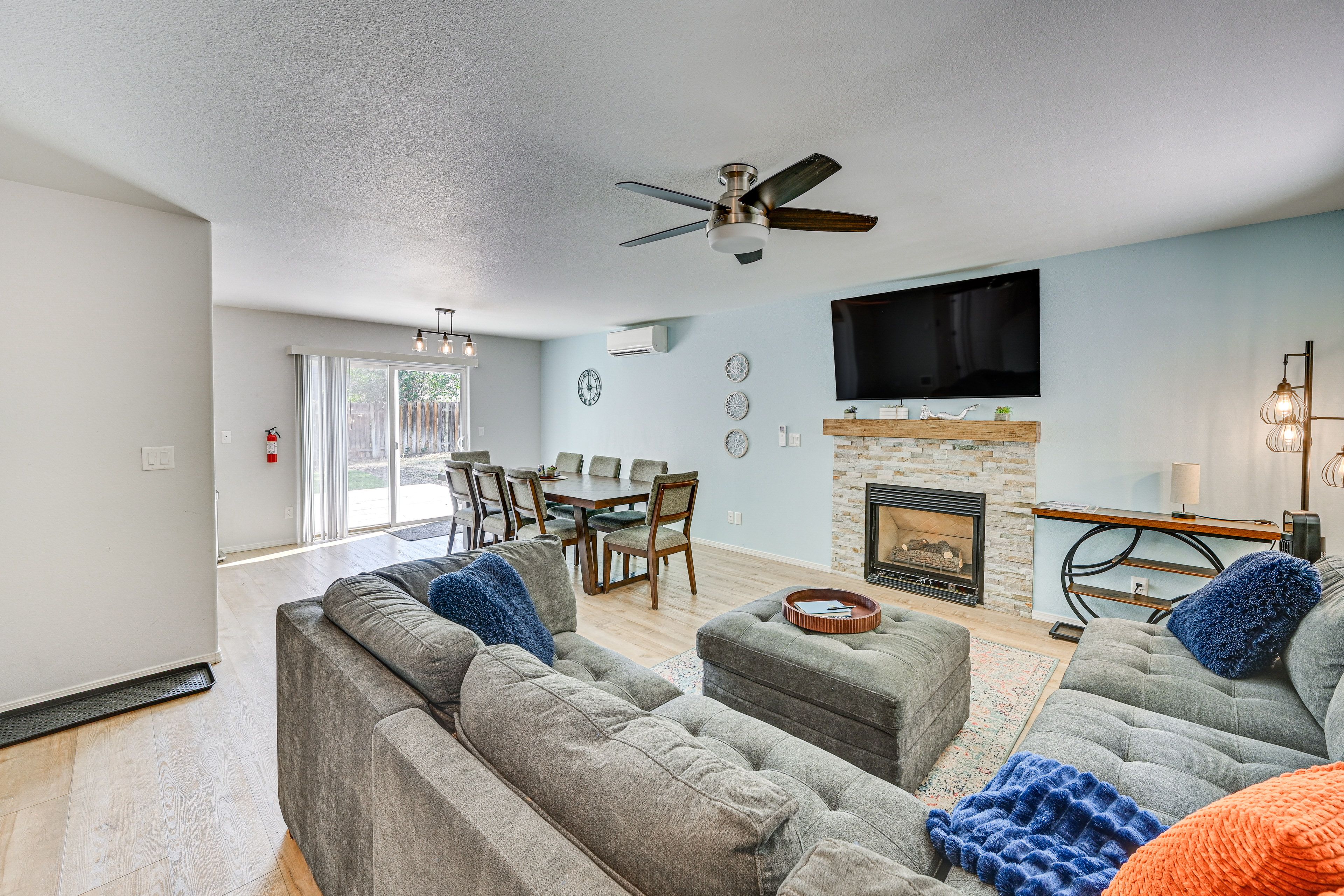 Redmond Vacation Rental | 4BR | 2.5BA | 1,900 Sq Ft