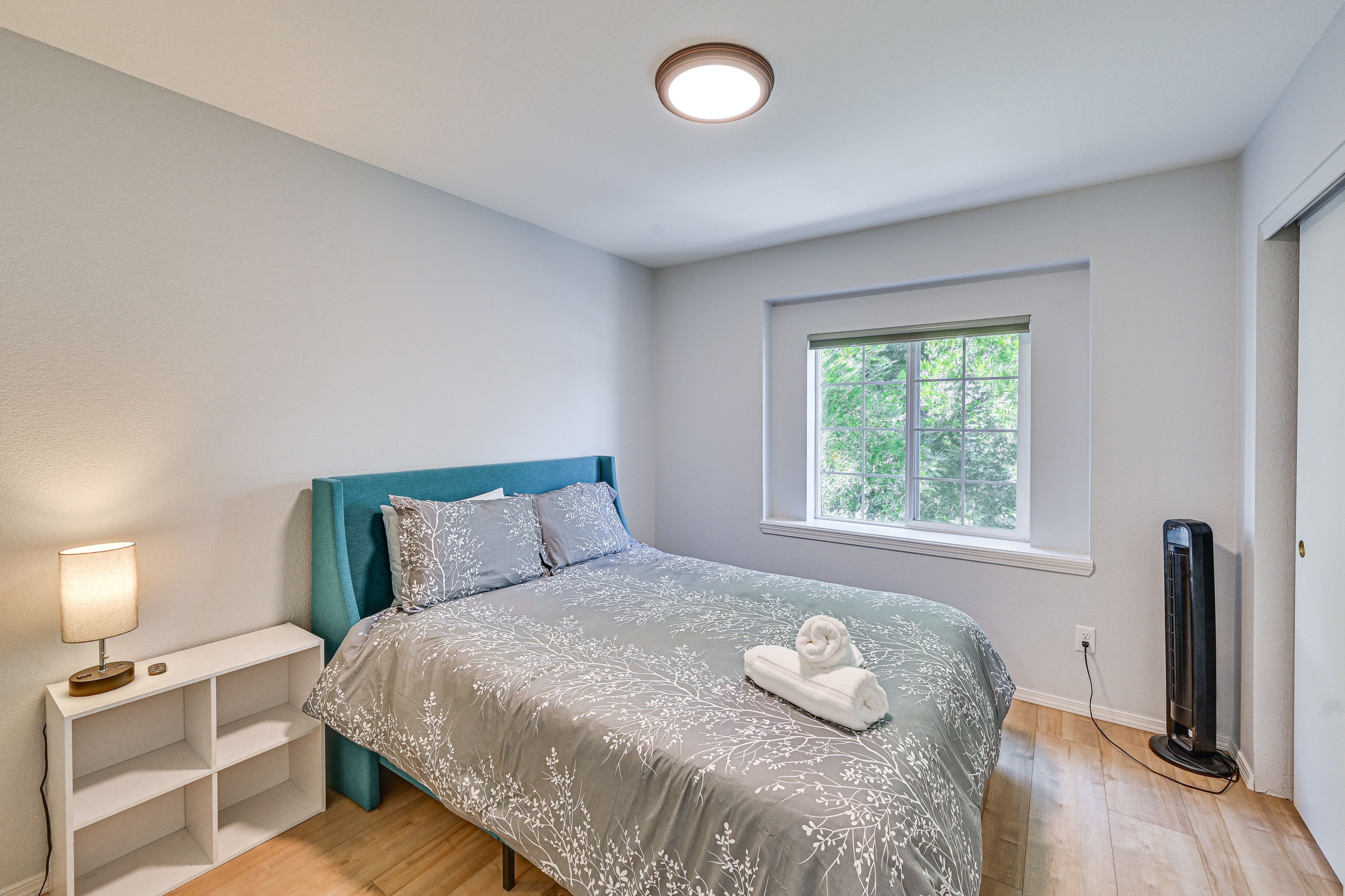 Bedroom 2 | Queen Bed