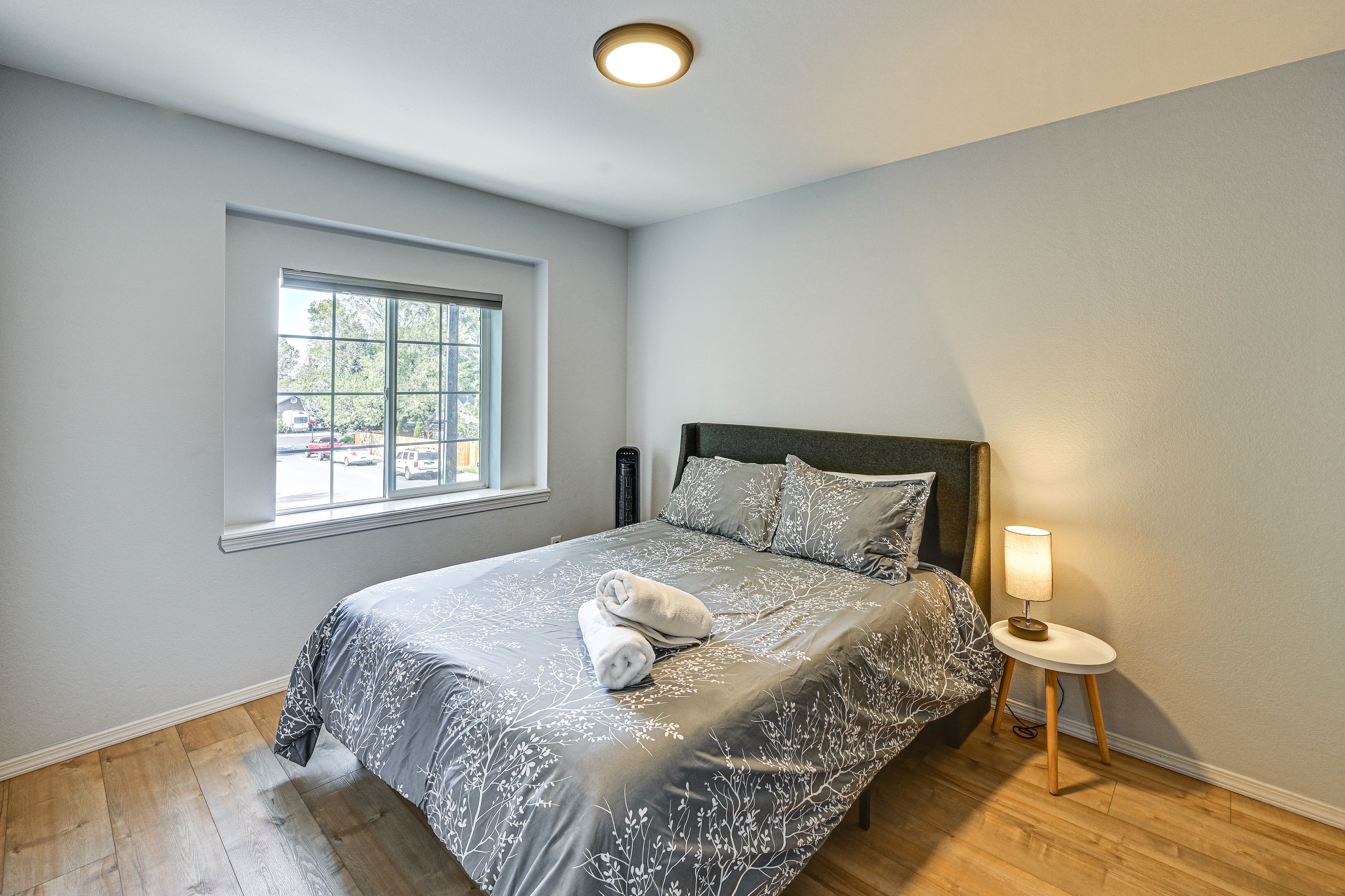 Bedroom 3 | Queen Bed