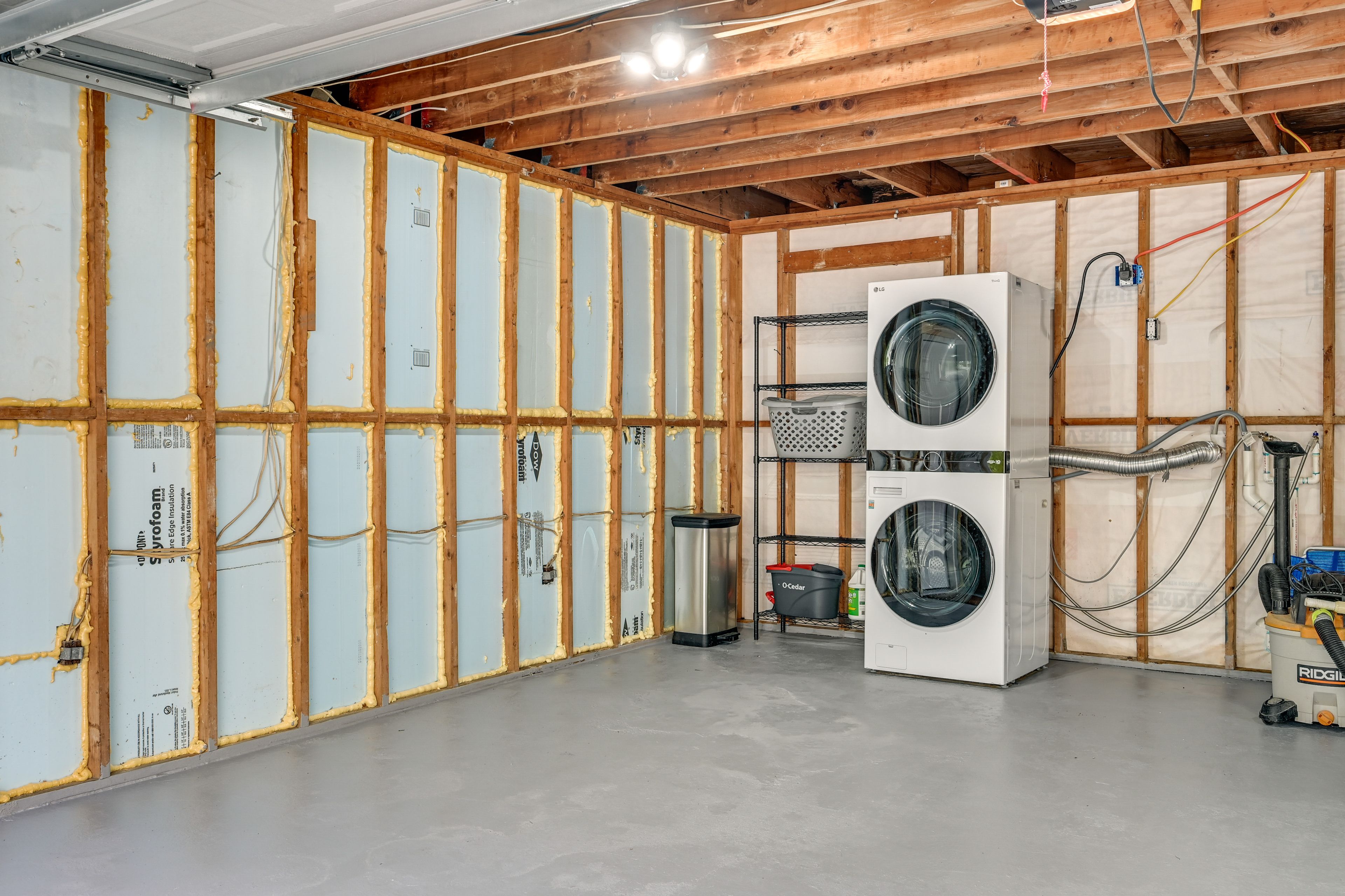 Garage | Washer & Dryer