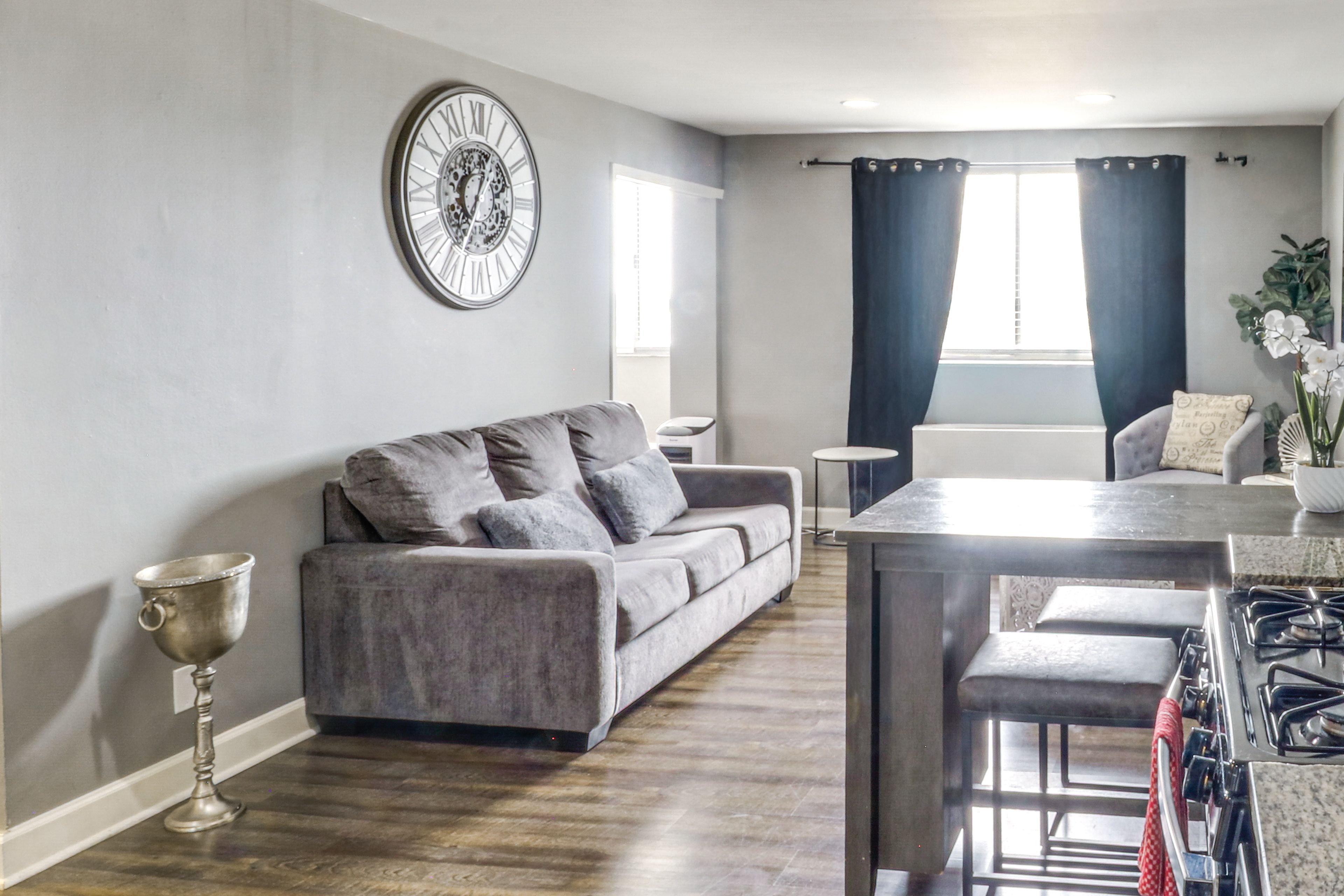 Living Room | Queen Sleeper Sofa