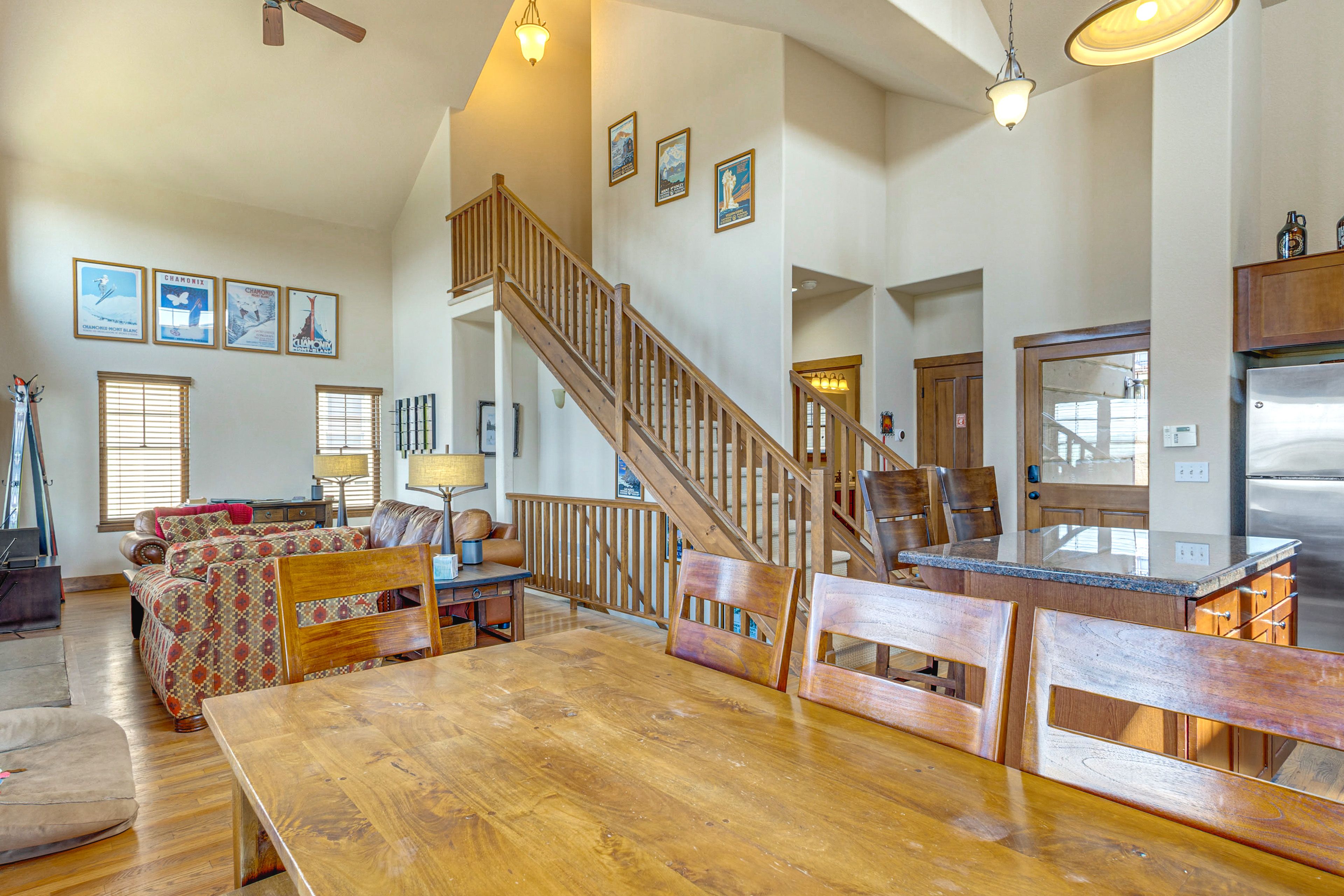 Dining Area | Main Floor
