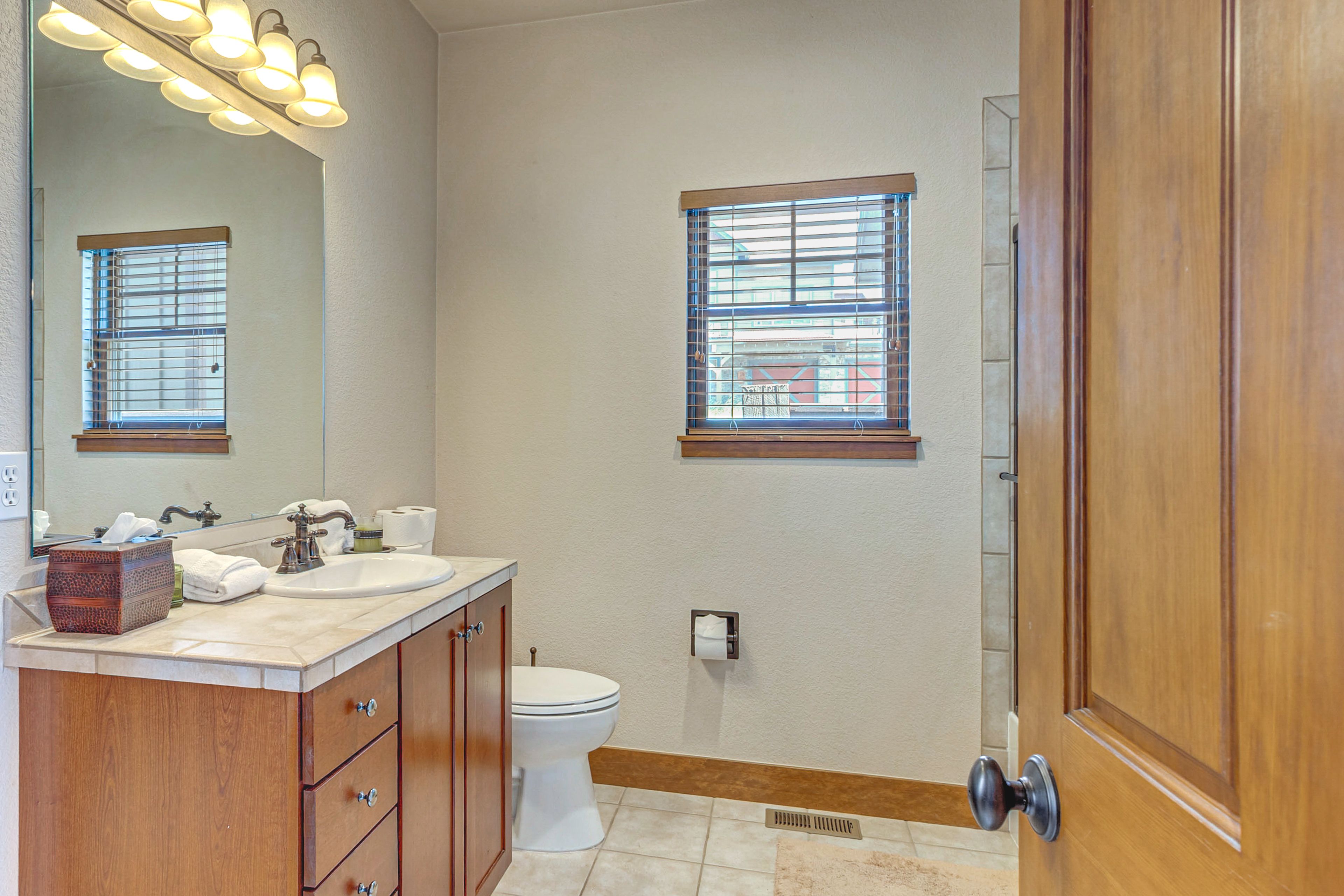 En-Suite Bathroom | Main Floor