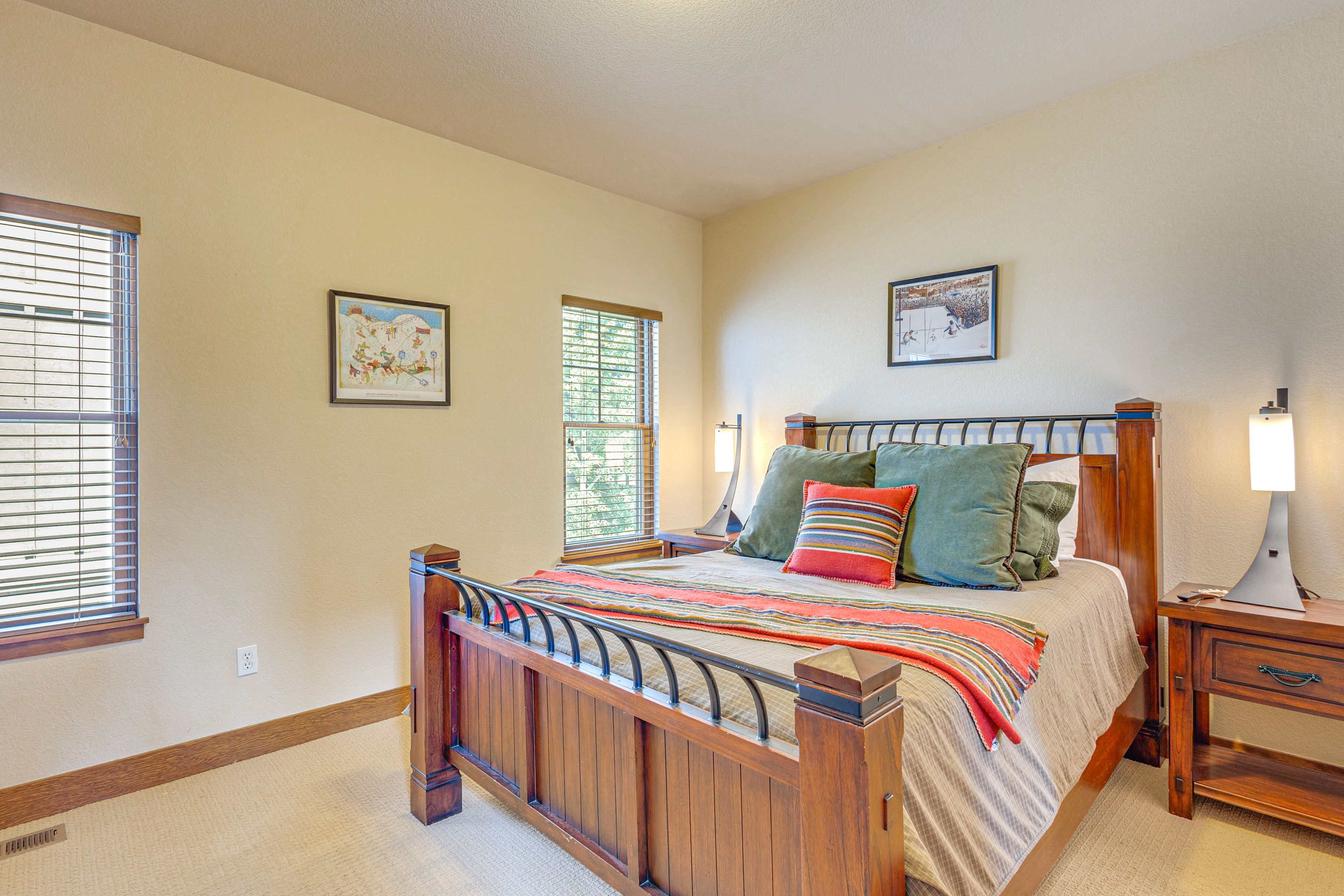 Bedroom 2 | Queen Bed | Main Floor