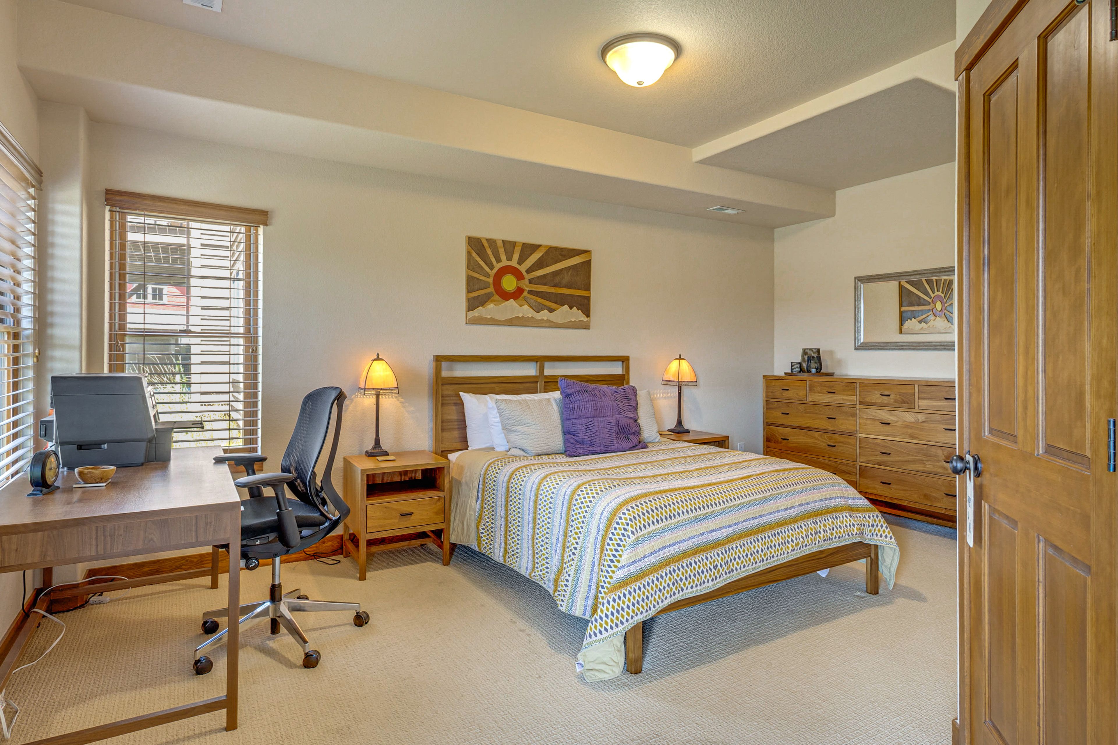 Bedroom 1 | Queen Bed | Lower Floor