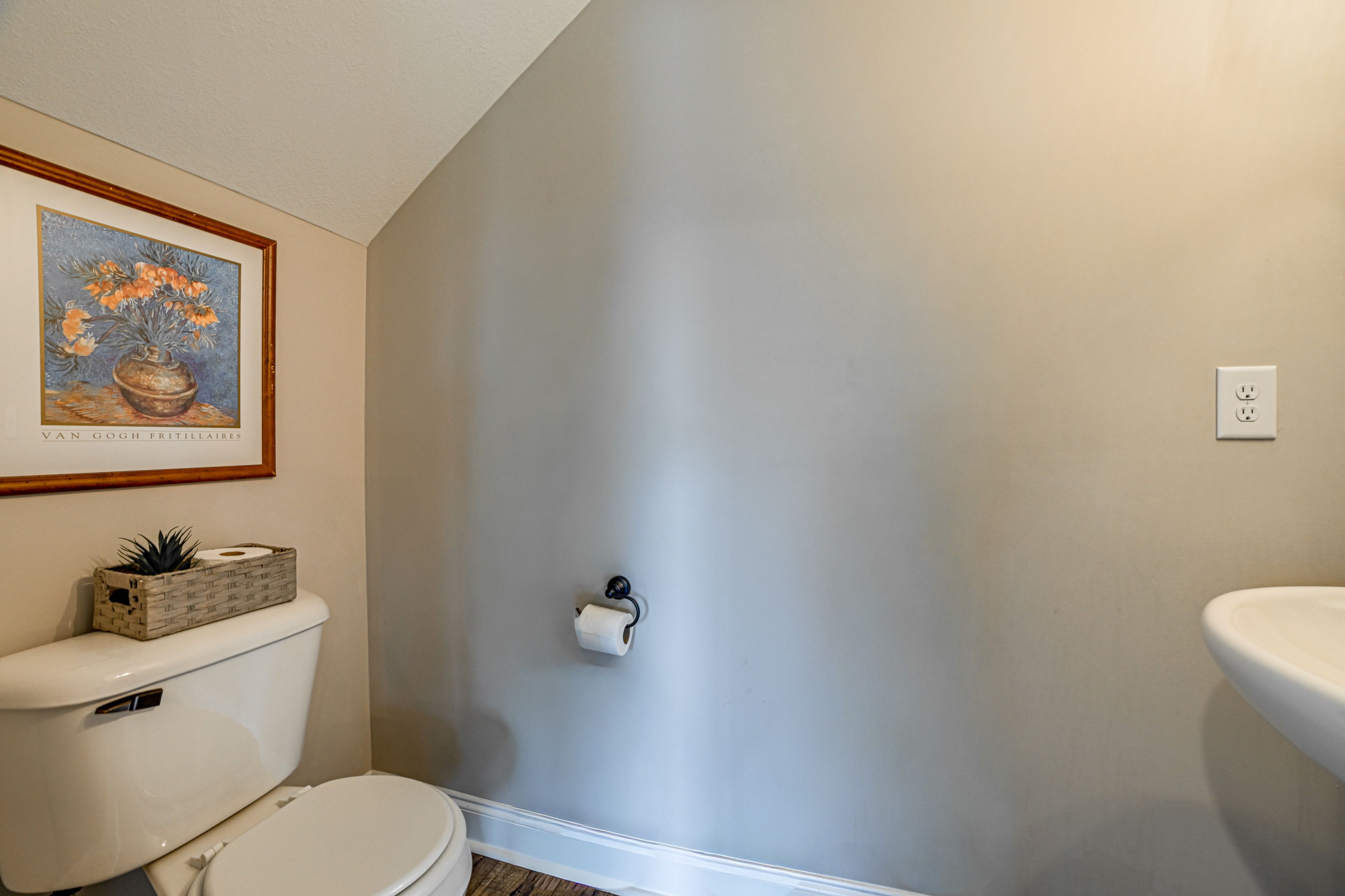 Half Bath | 1st Floor