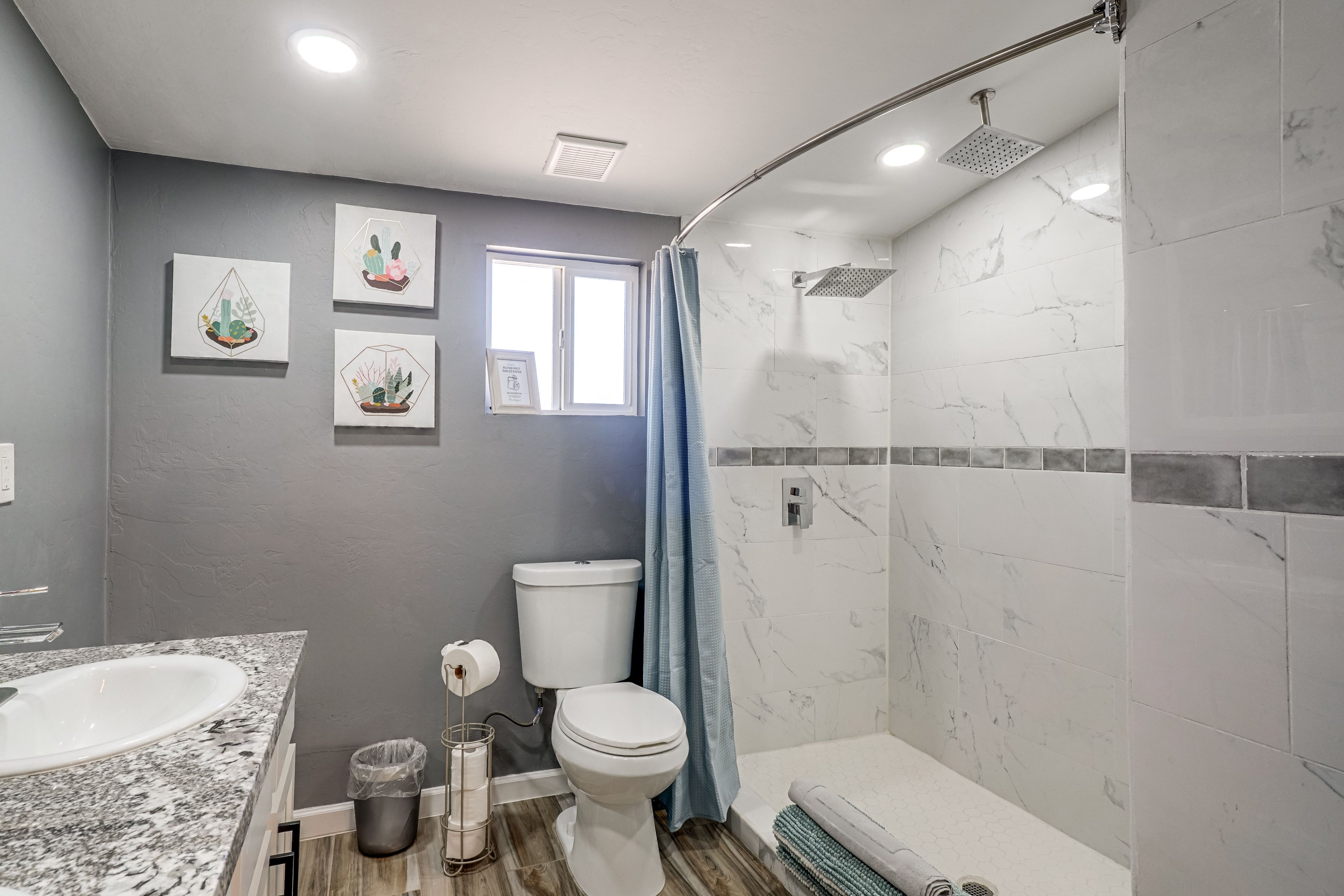 En-Suite Bathroom