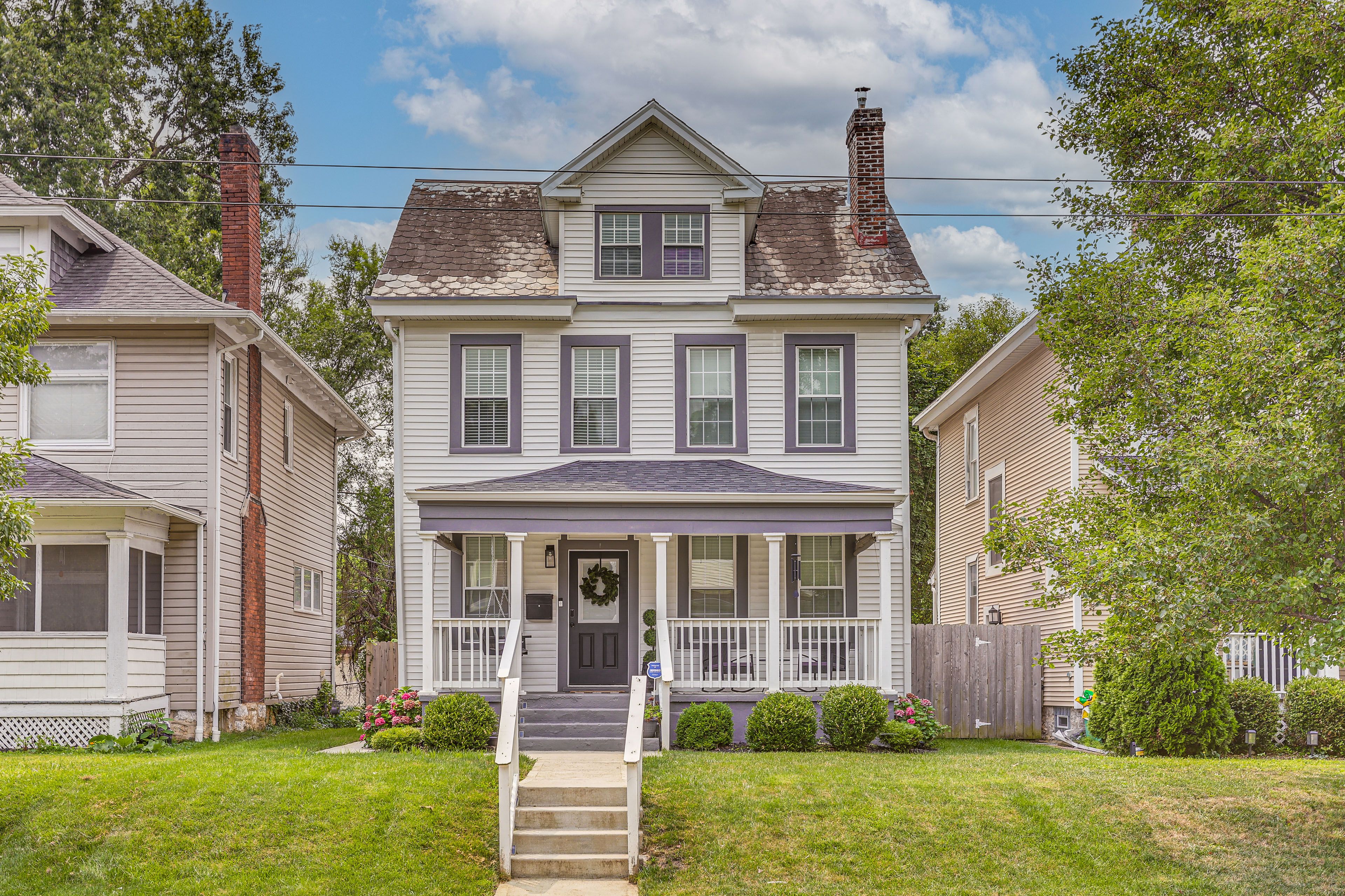 Exterior | Shared Parking Available