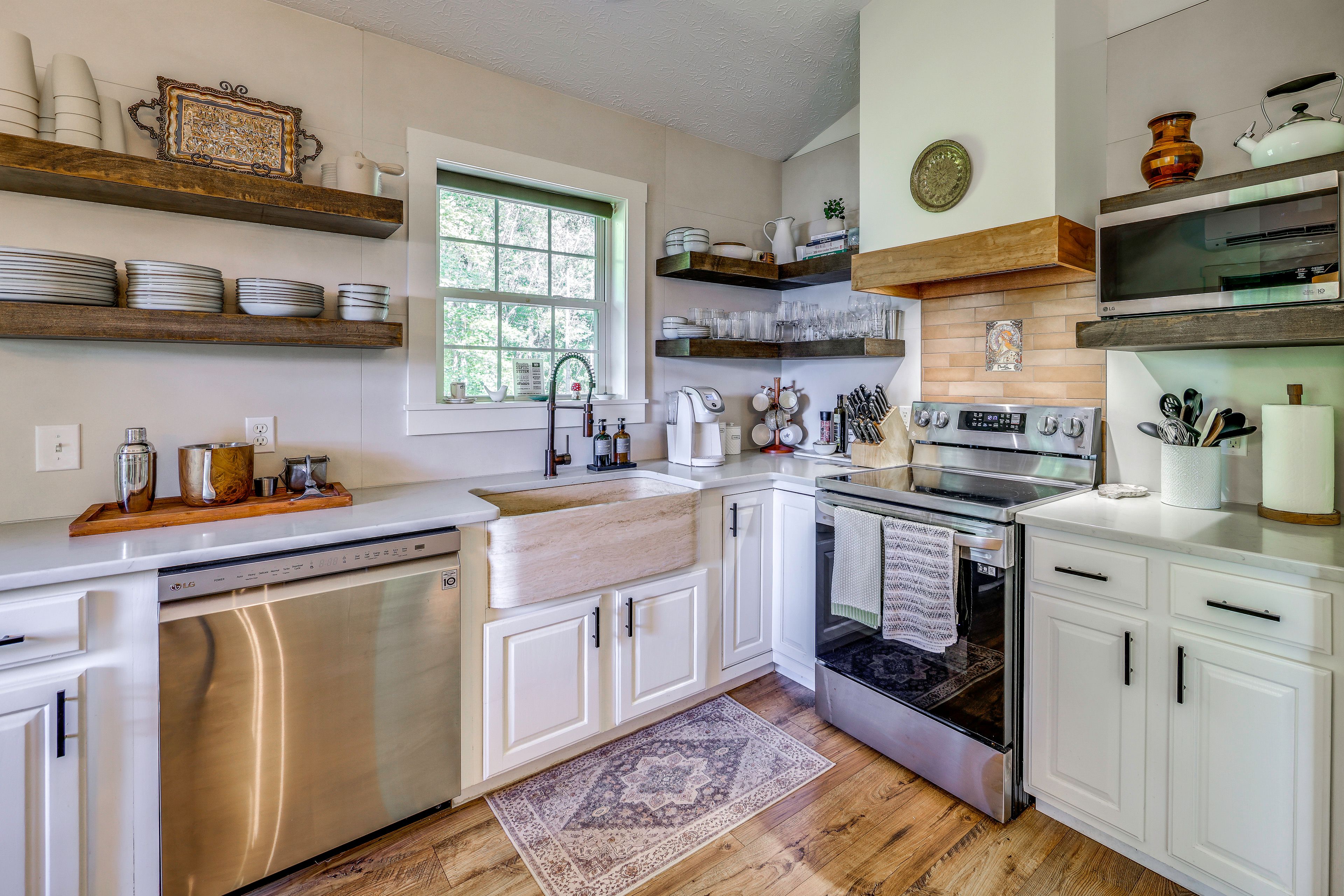 Kitchen | Upper Level