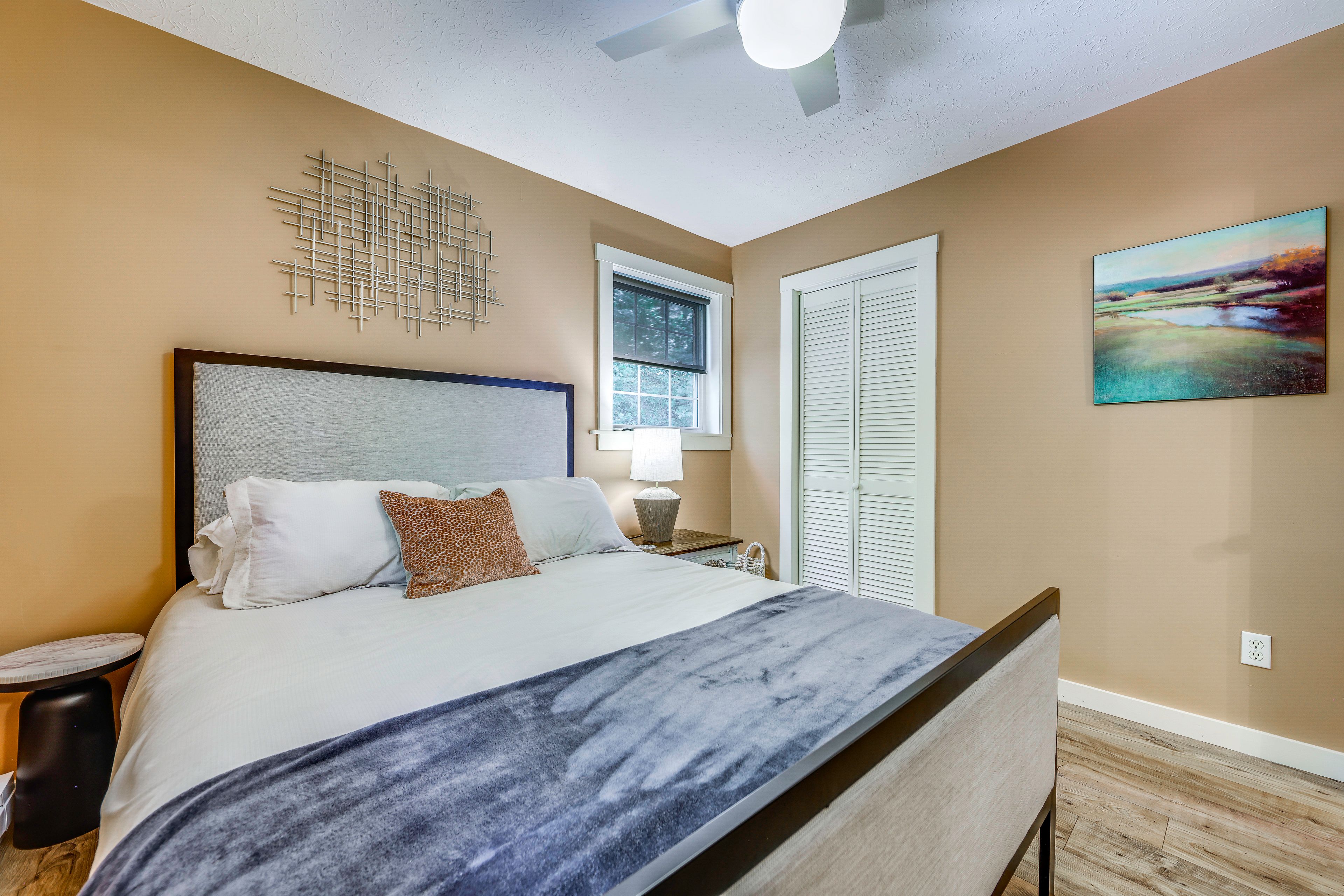 Bedroom 2 | Queen Bed | Upper Level